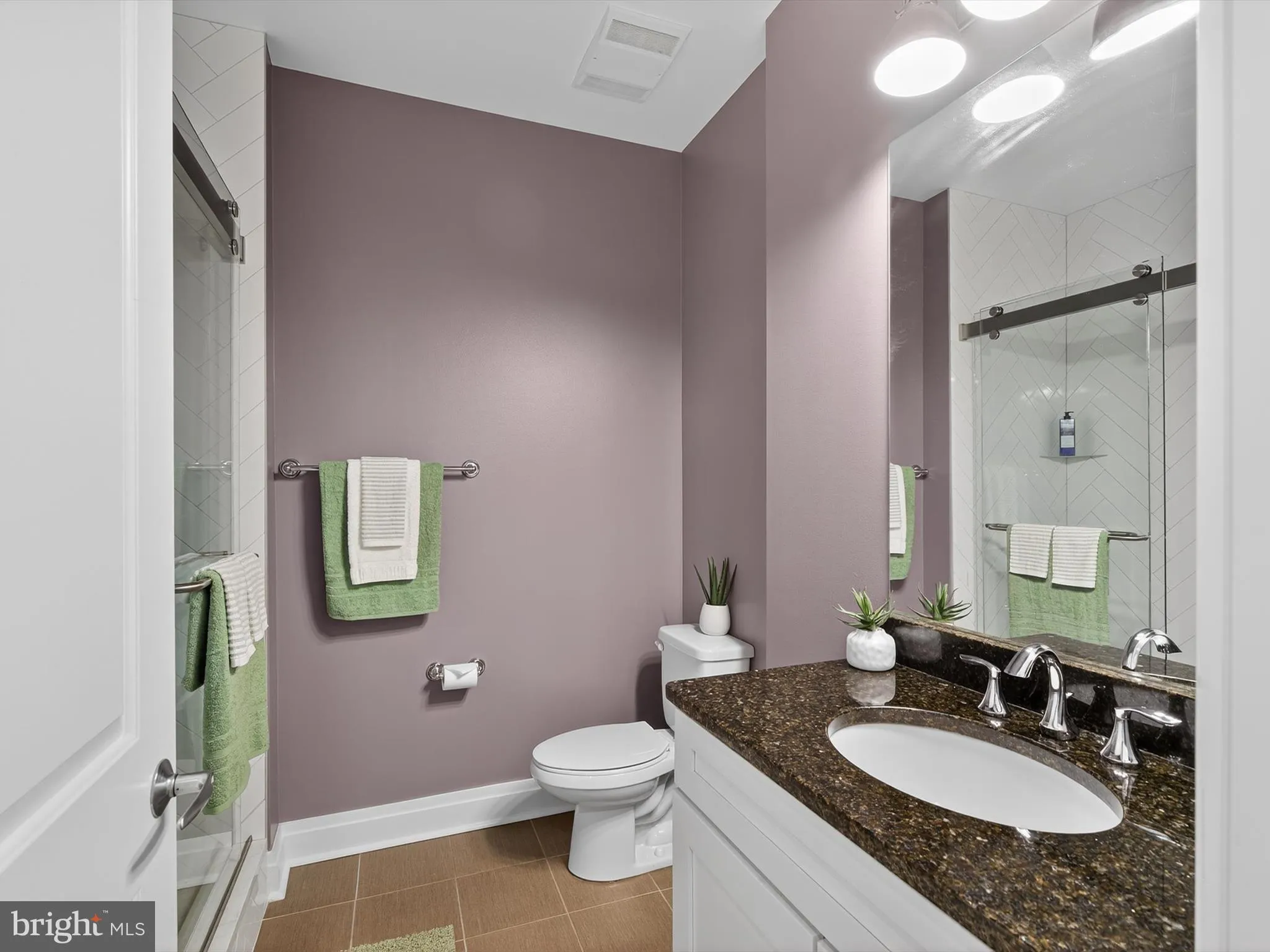 Lancaster, Pennsylvania 17603, United States, 2 Bedrooms Bedrooms, ,2 BathroomsBathrooms,Residential,Active,213354