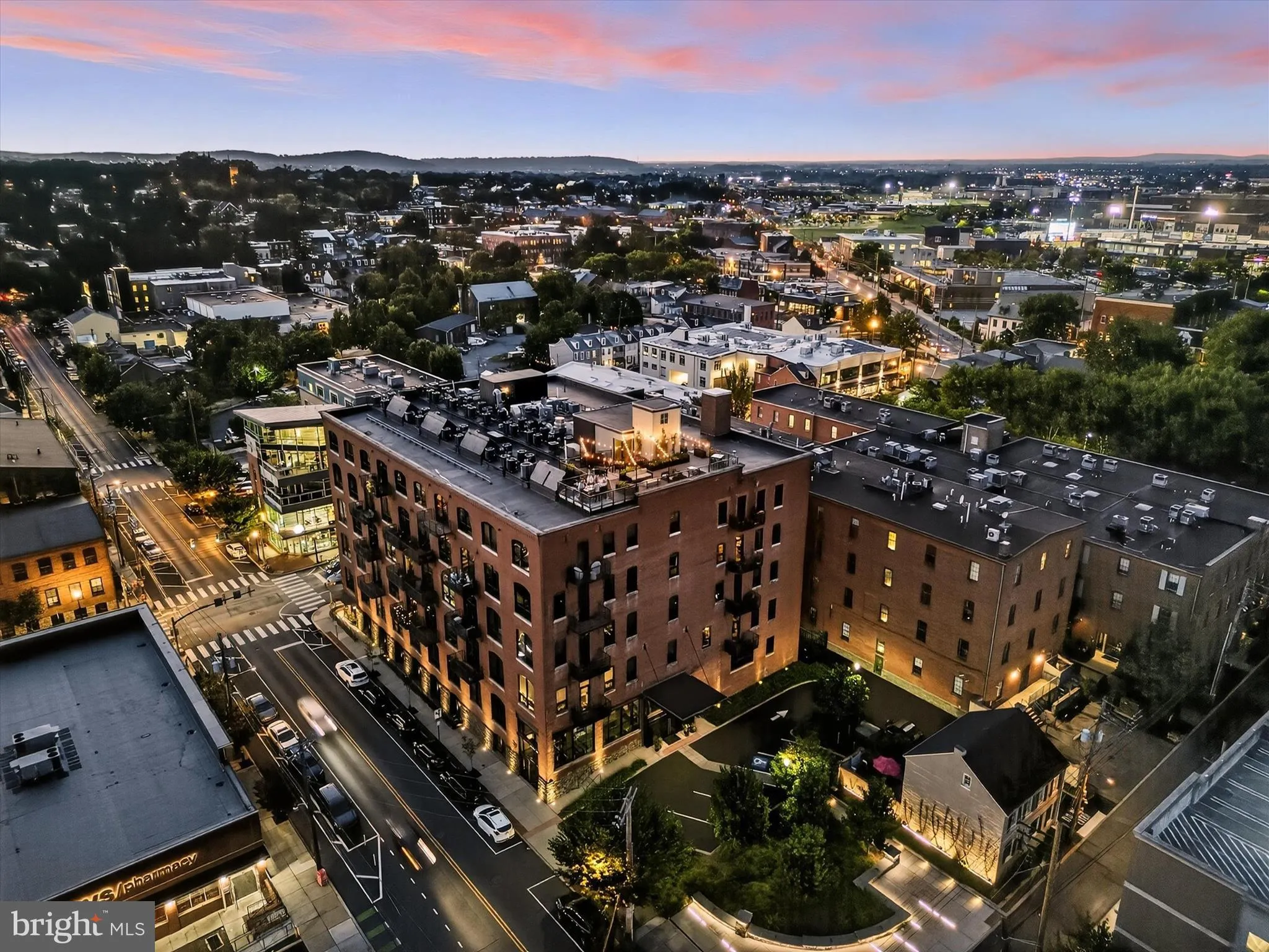 Lancaster, Pennsylvania 17603, United States, 2 Bedrooms Bedrooms, ,2 BathroomsBathrooms,Residential,Active,213354