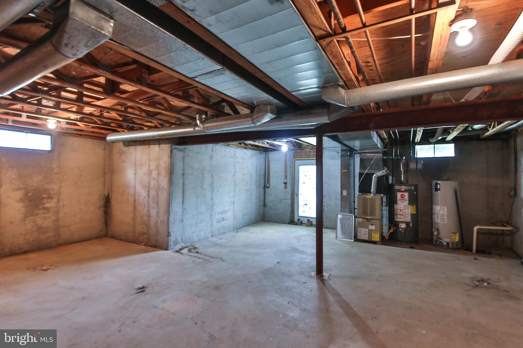 MONTGOMERY GREENE - Residential