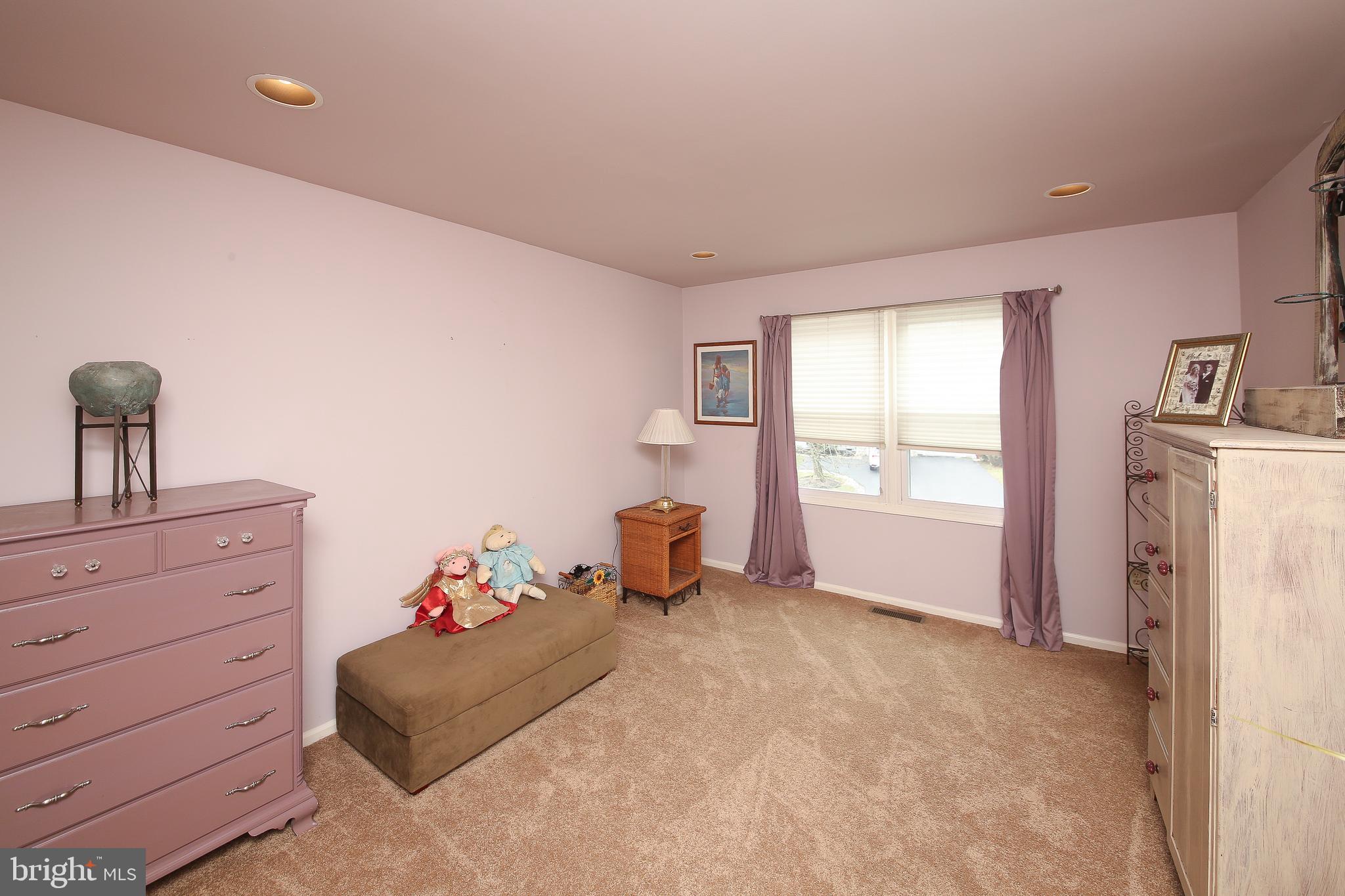 MONTGOMERY GREENE - Residential