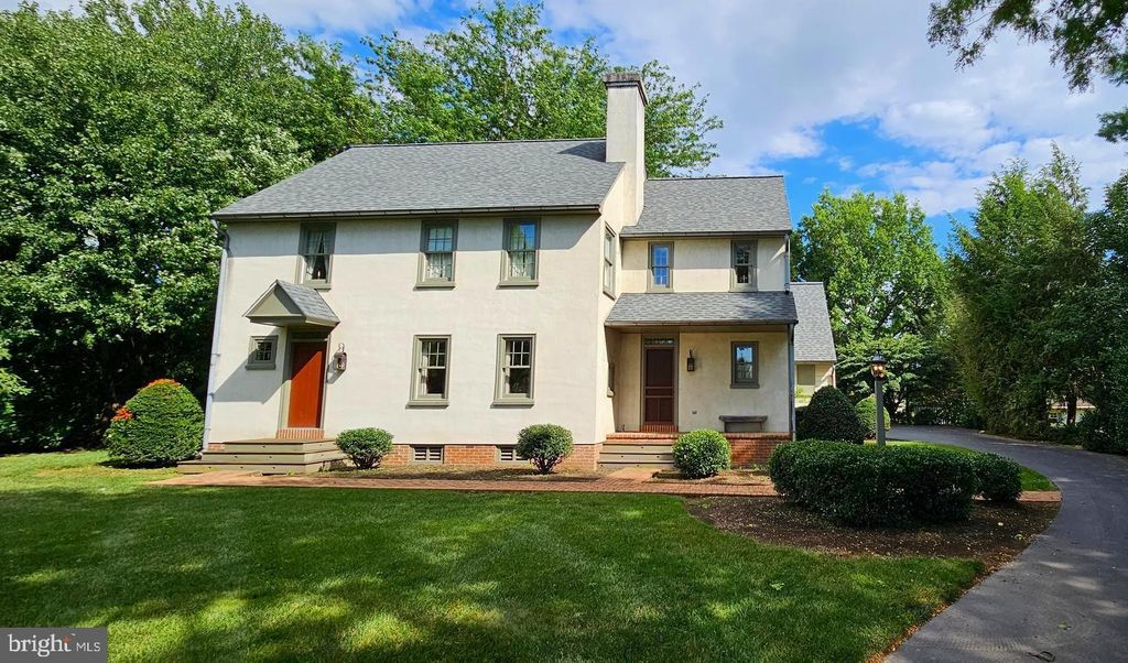 Photo of 2574 Hartwell Court, Lancaster, PA 17601 (MLS # PALA2038028)