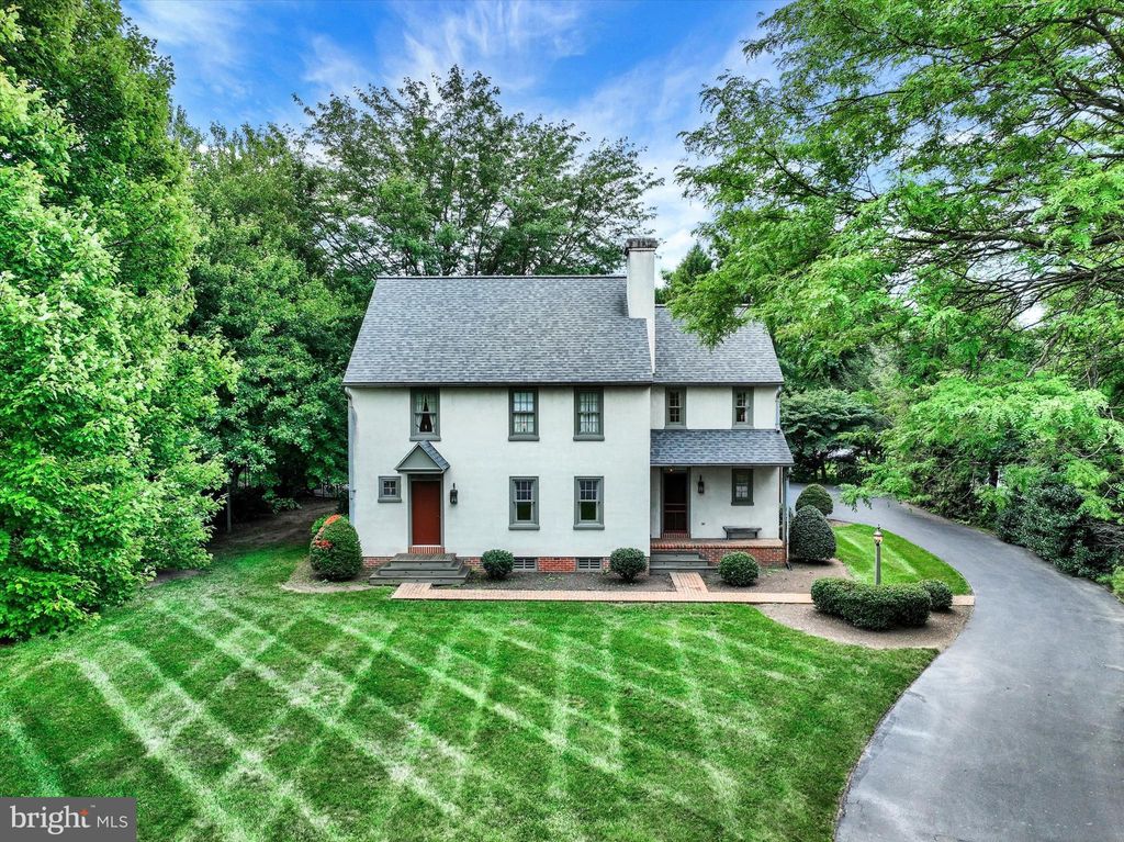 Photo of 2574 Hartwell Court, Lancaster, PA 17601 (MLS # PALA2038028)