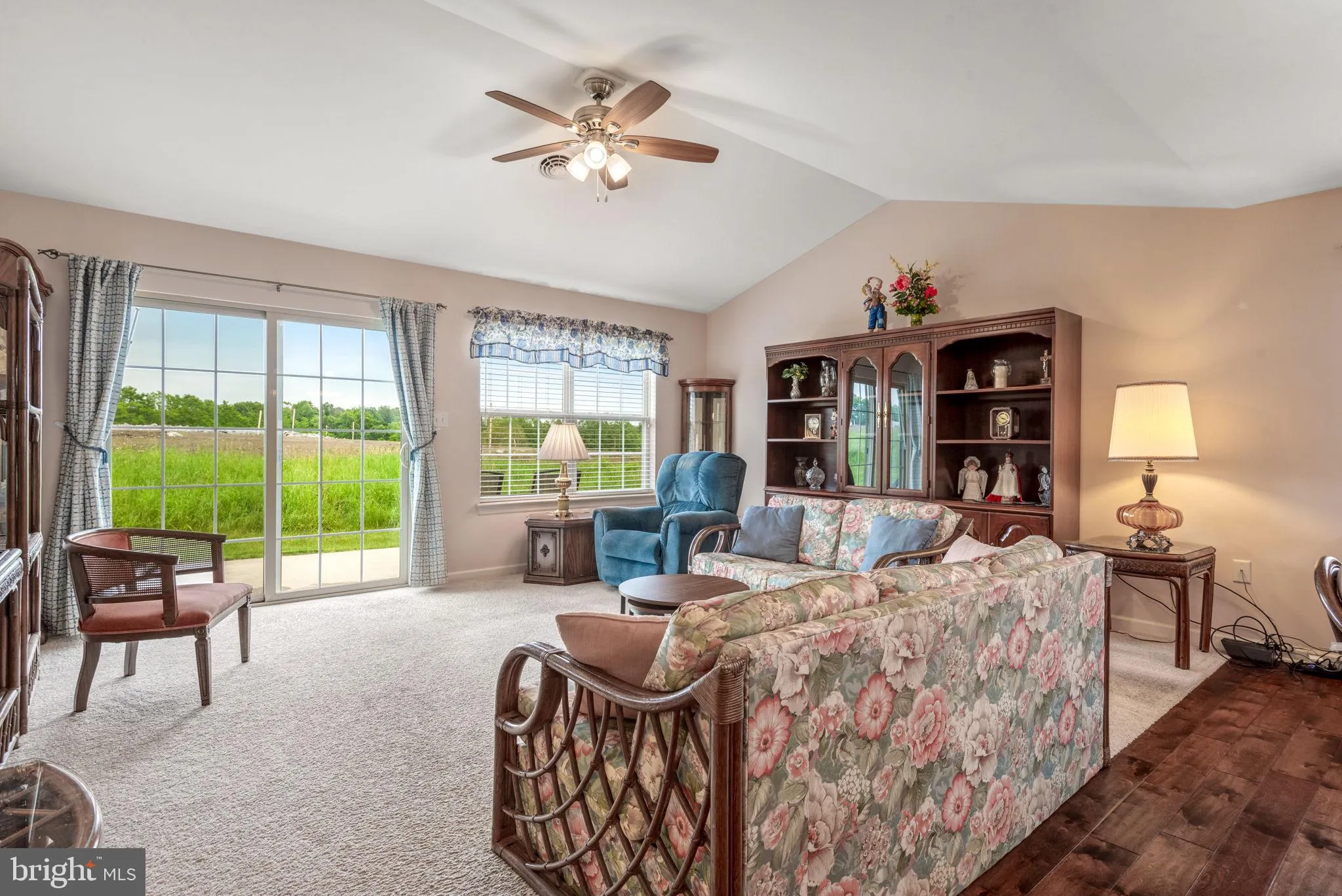 Lancaster, Pennsylvania 17603, United States, 3 Bedrooms Bedrooms, ,3 BathroomsBathrooms,Residential,Pending,143129