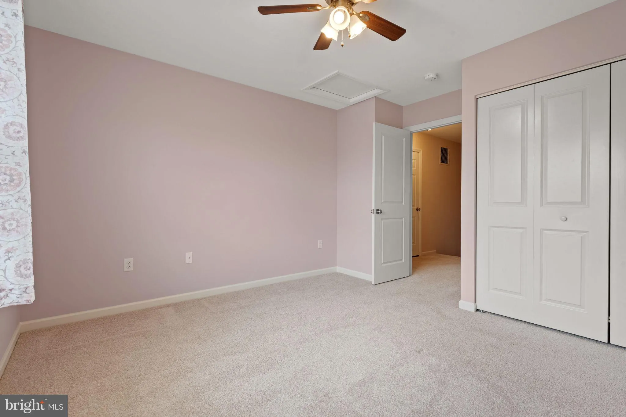 Lancaster, Pennsylvania 17603, United States, 3 Bedrooms Bedrooms, ,3 BathroomsBathrooms,Residential,Pending,143129