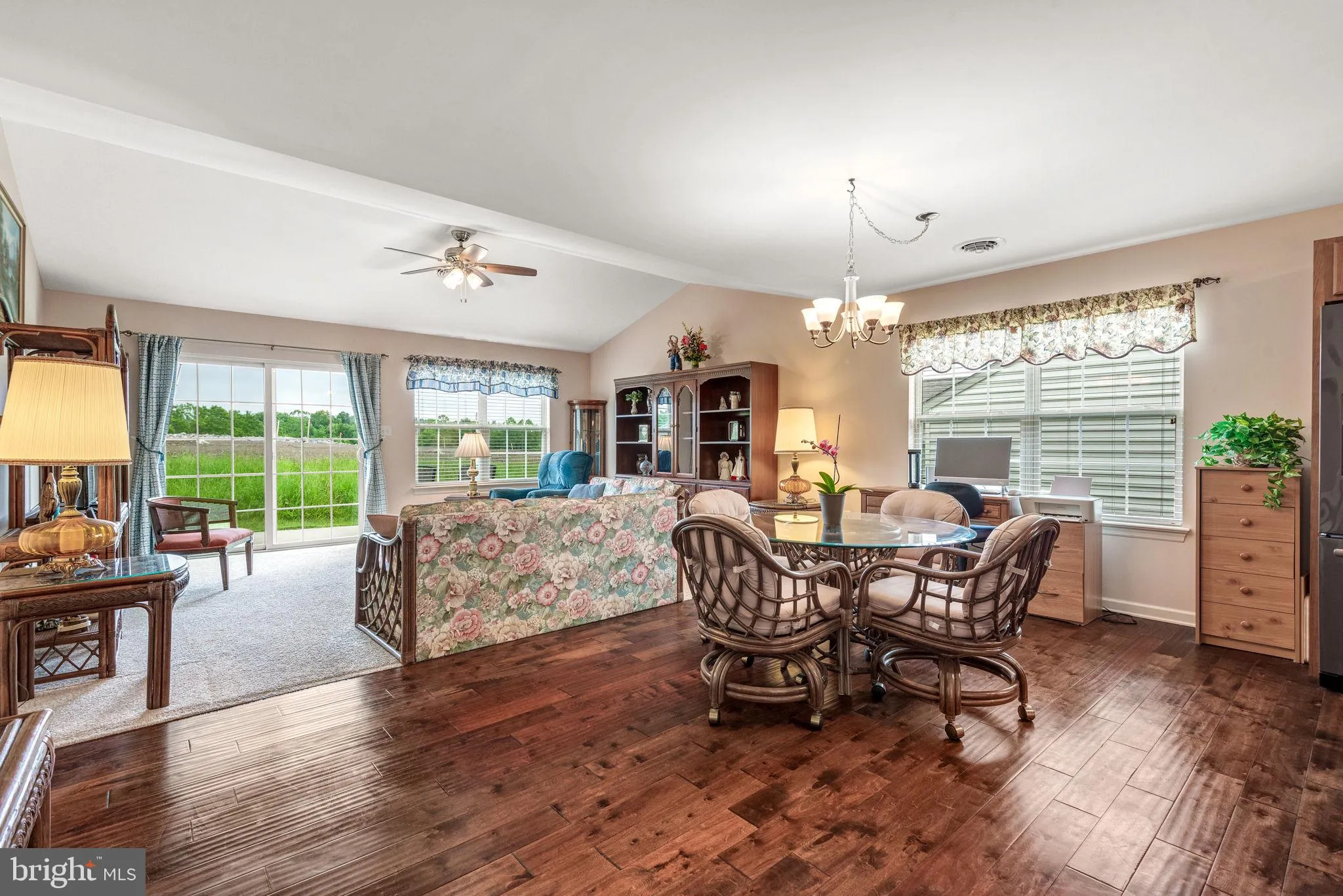 Lancaster, Pennsylvania 17603, United States, 3 Bedrooms Bedrooms, ,3 BathroomsBathrooms,Residential,Pending,143129