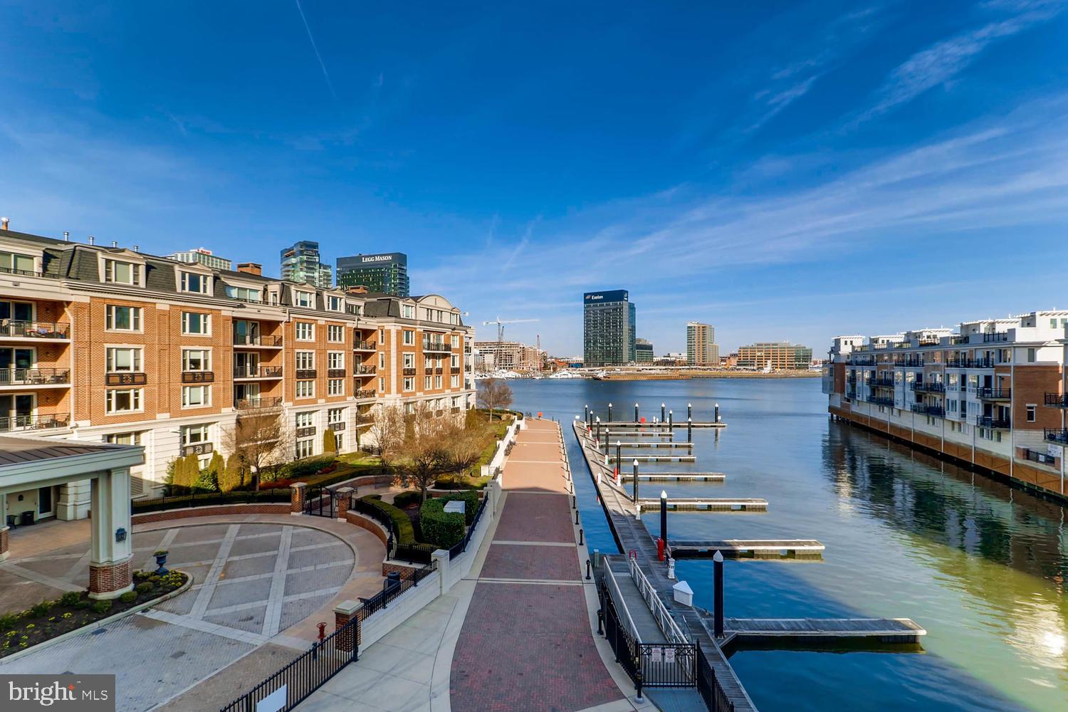 THE RITZ-CARLTON RESIDENCES - Residential