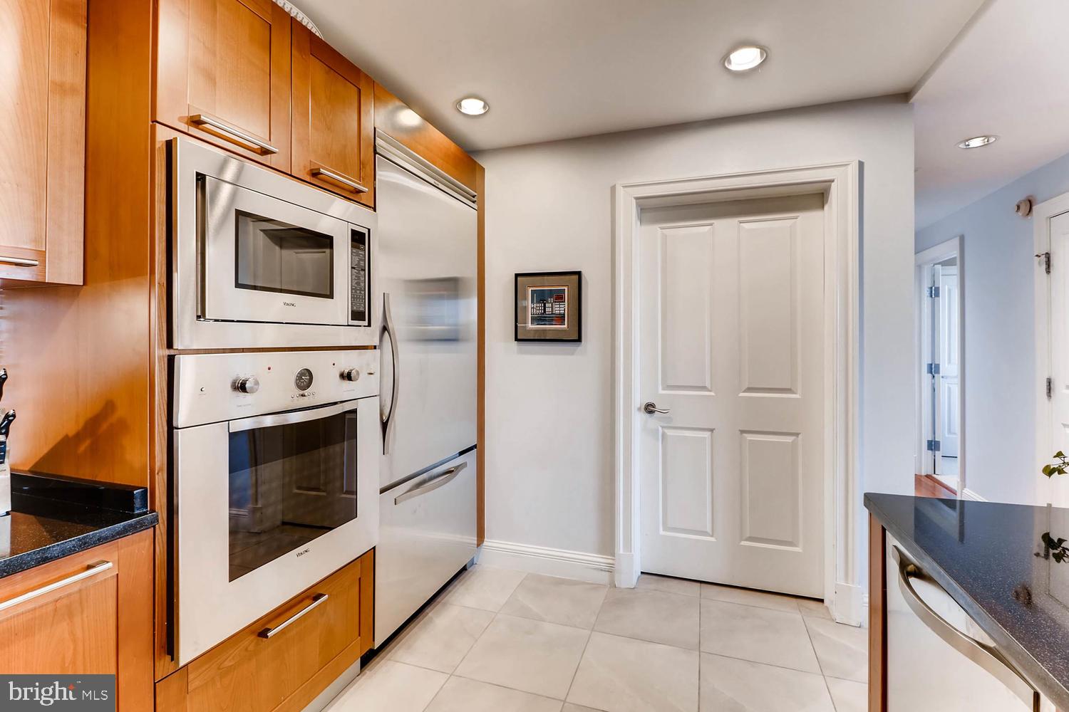 THE RITZ-CARLTON RESIDENCES - Residential