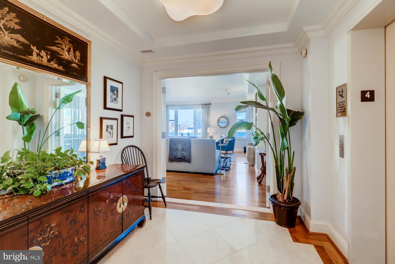 THE RITZ-CARLTON RESIDENCES - Residential