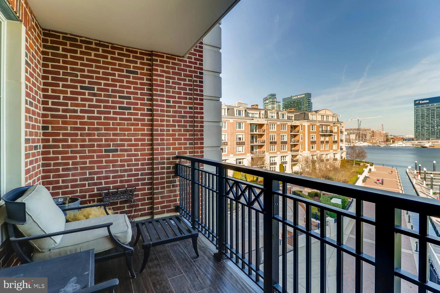 THE RITZ-CARLTON RESIDENCES - Residential