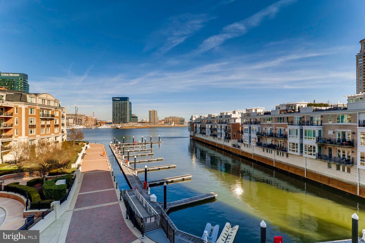 THE RITZ-CARLTON RESIDENCES - Residential