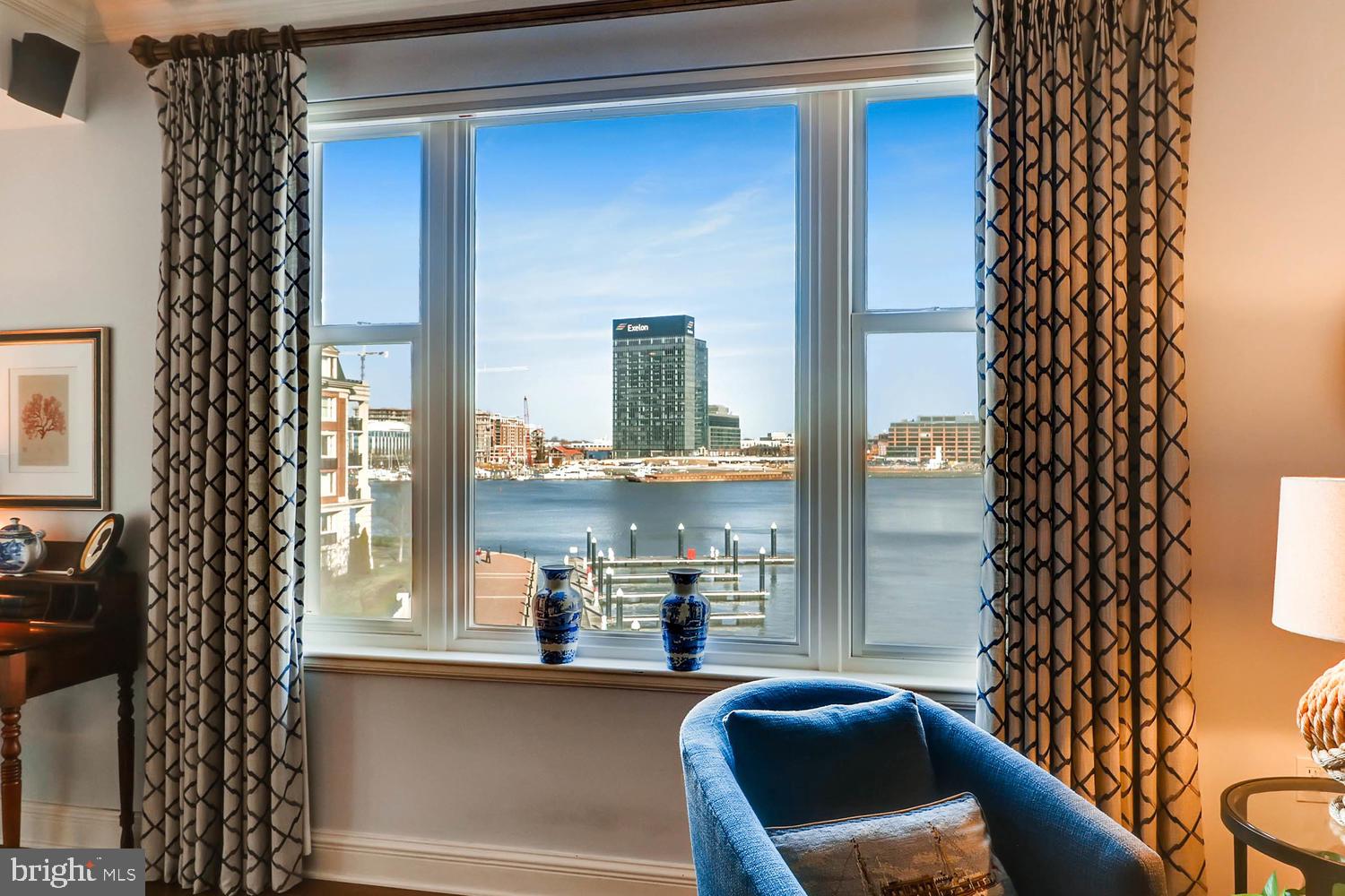 THE RITZ-CARLTON RESIDENCES - Residential