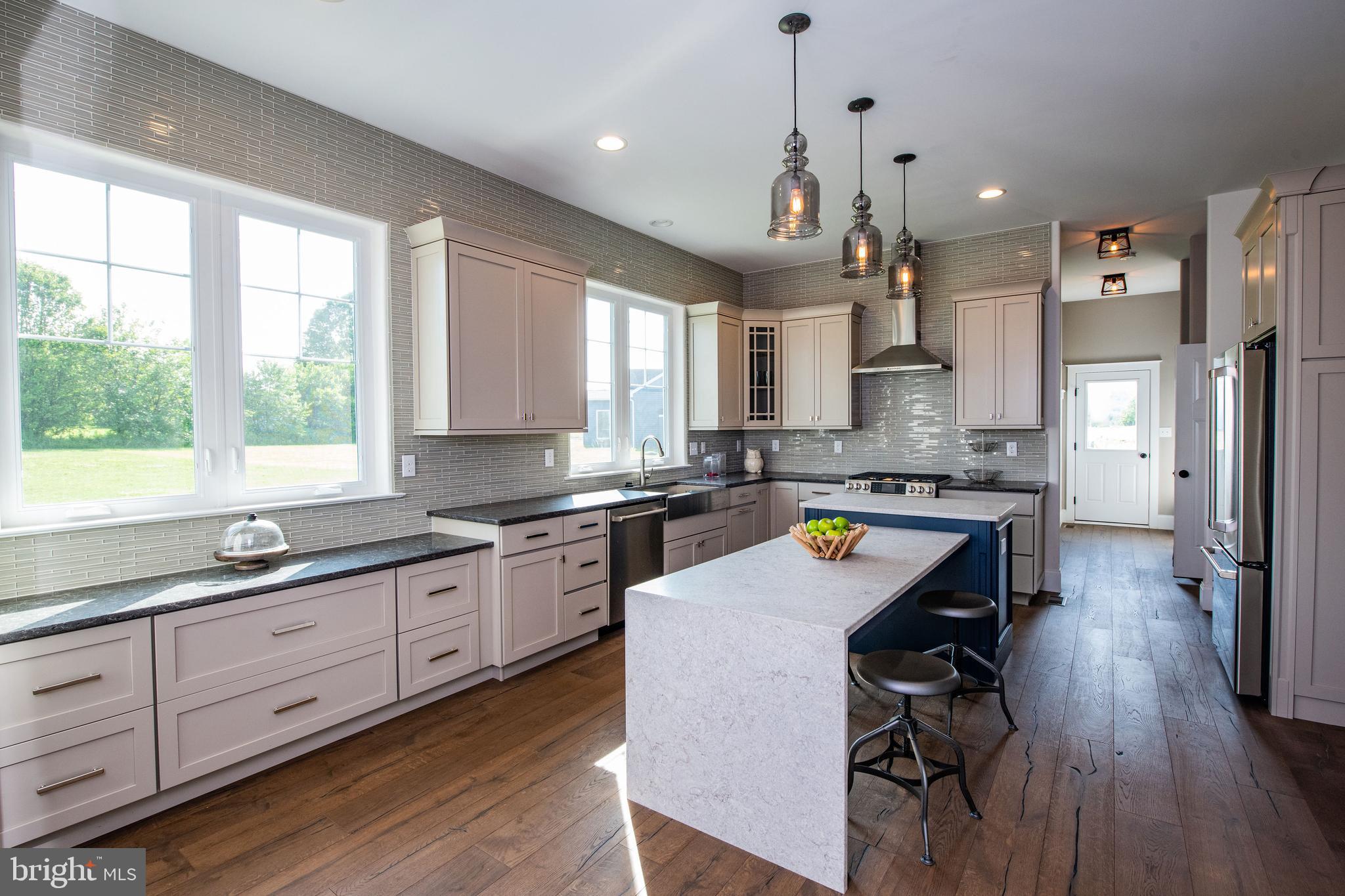 2046 SUNRISE DRIVE LOT 4