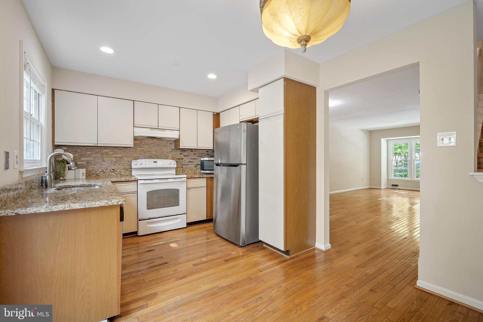 SILVER SPRING CNTRY CLUB - Residential