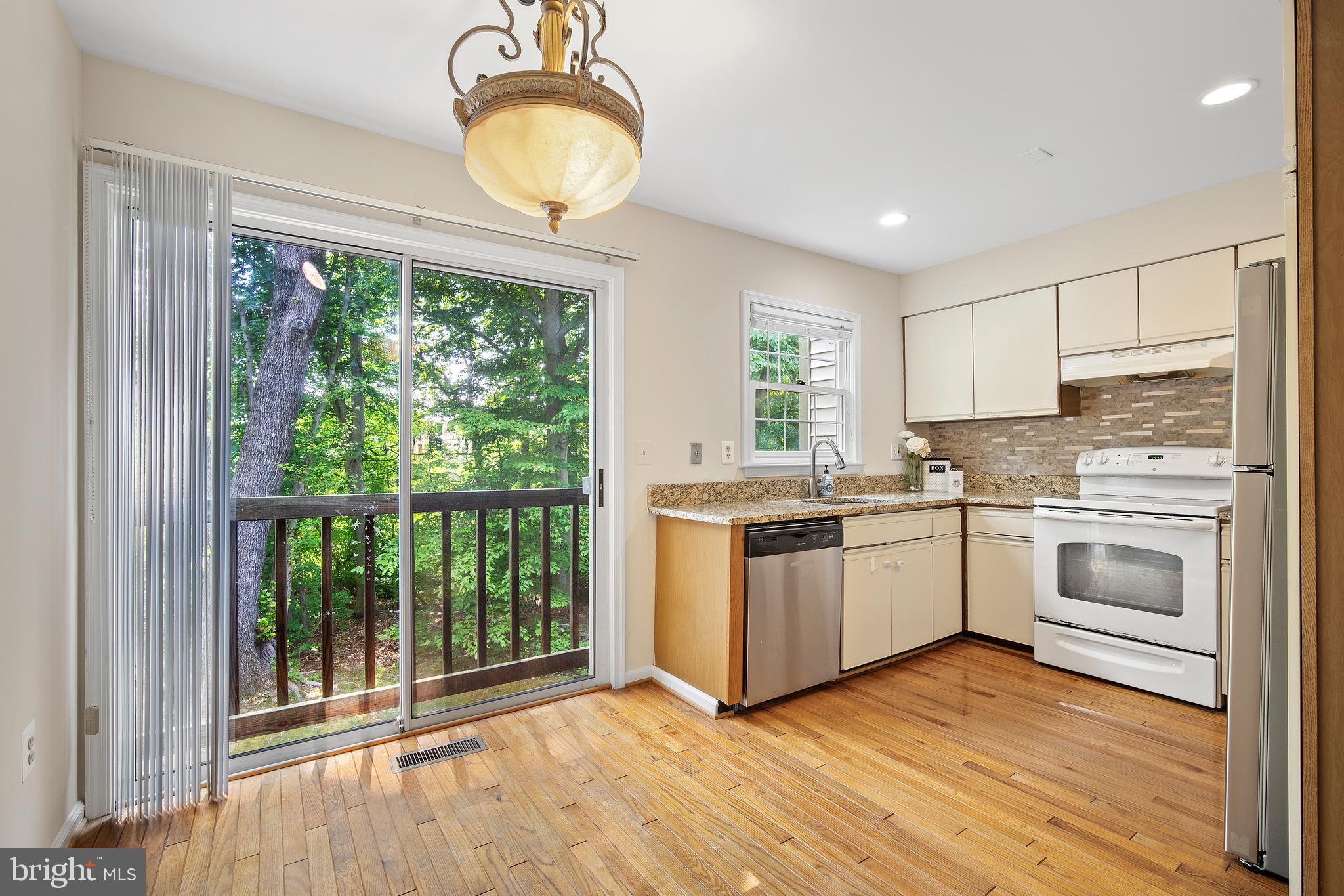 SILVER SPRING CNTRY CLUB - Residential