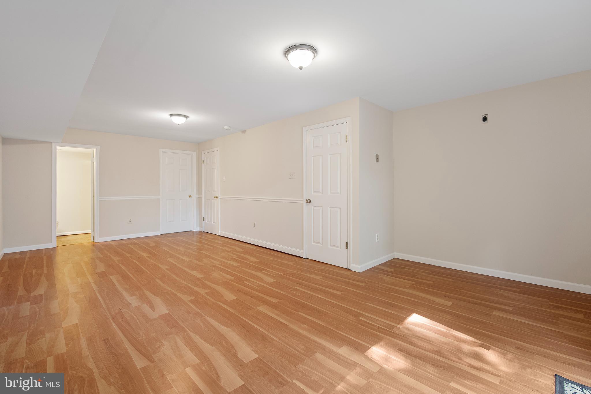 SILVER SPRING CNTRY CLUB - Residential