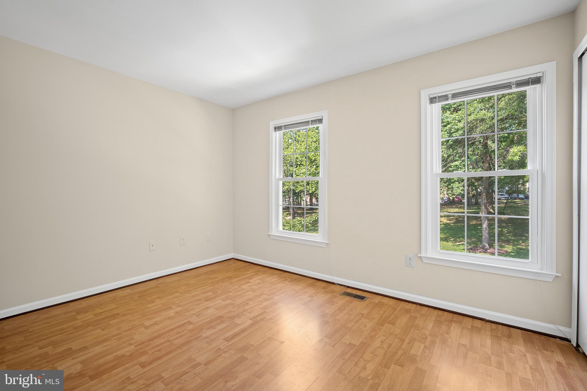 SILVER SPRING CNTRY CLUB - Residential