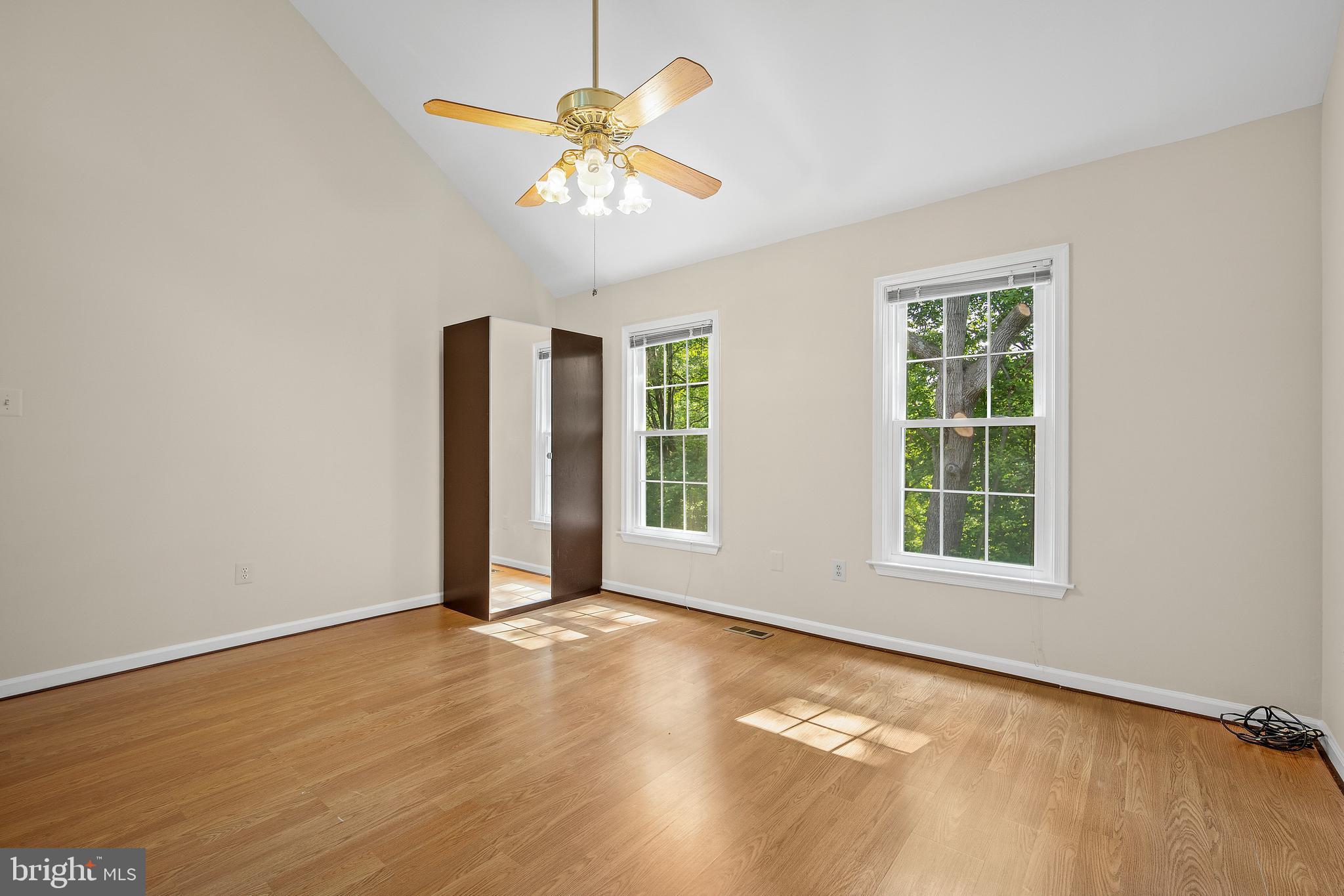 SILVER SPRING CNTRY CLUB - Residential