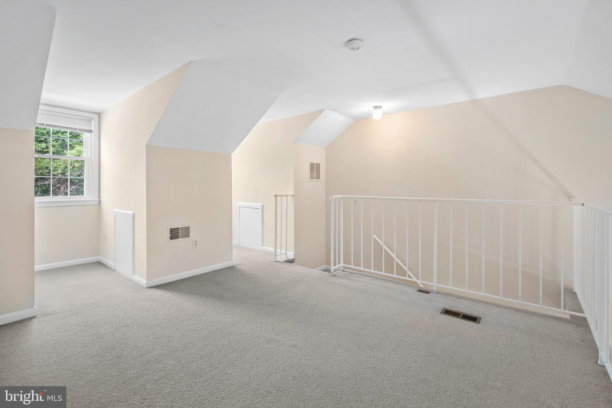 SILVER SPRING CNTRY CLUB - Residential