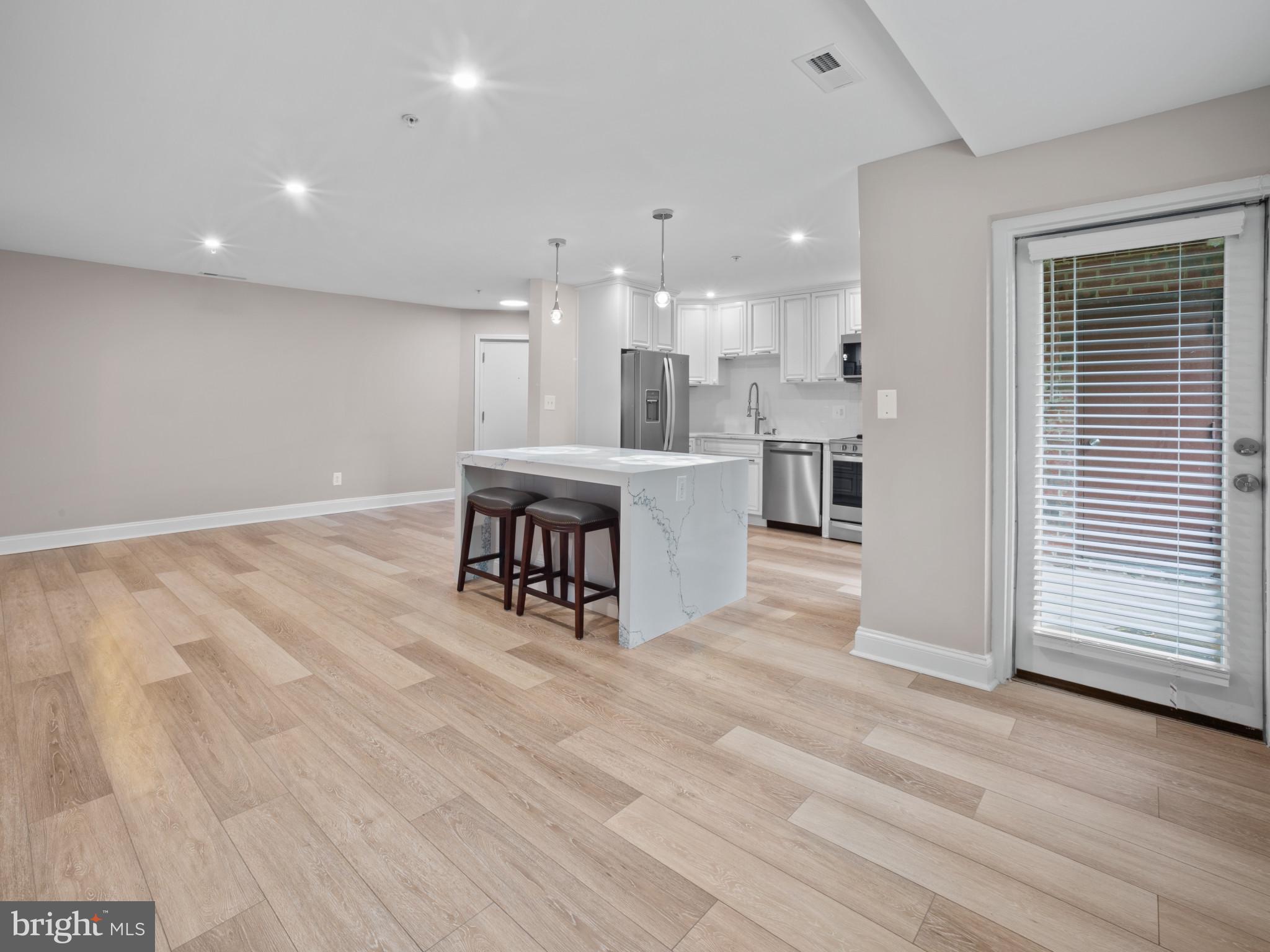 12 JULIET LANE 103