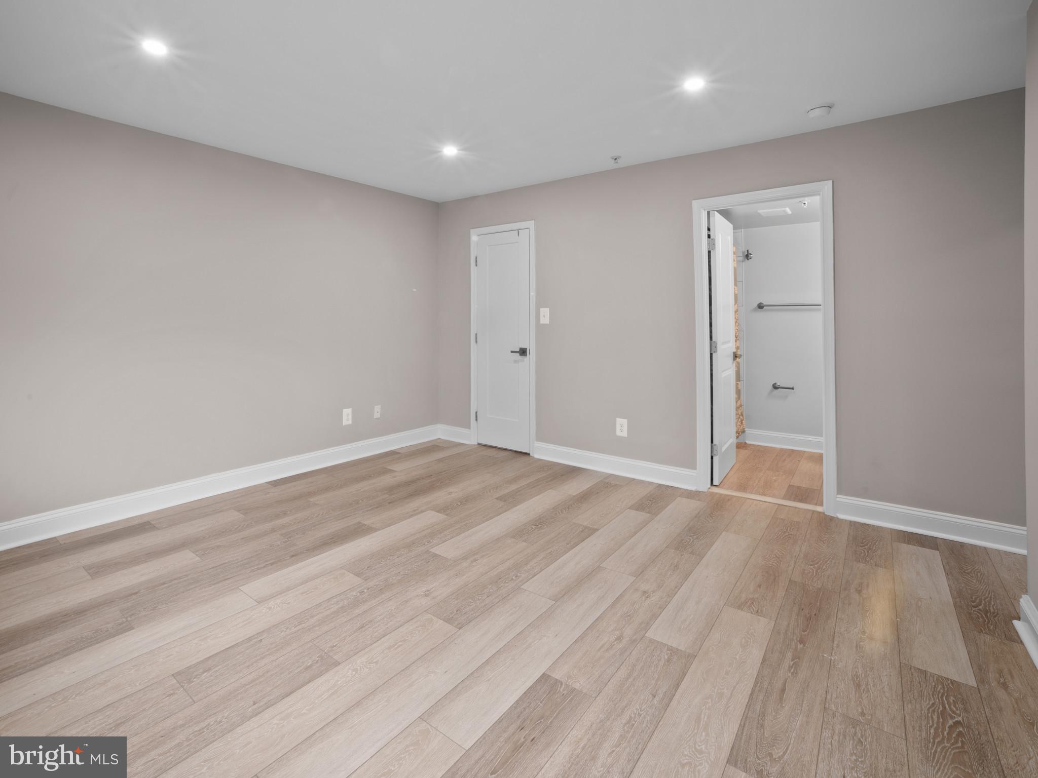 CHAPEL VILLAGE - Residential