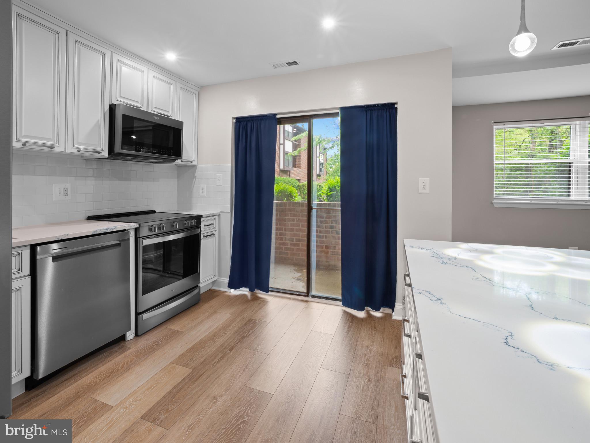 12 JULIET LANE 103