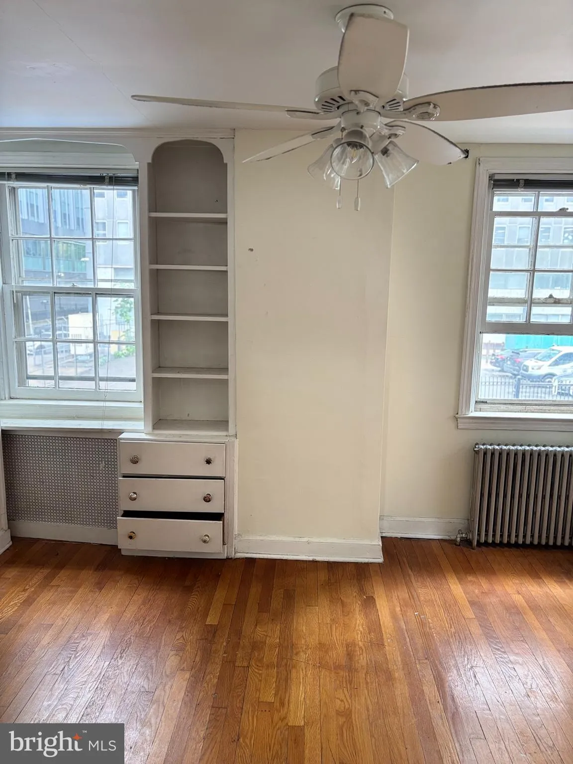 Philadelphia, Pennsylvania 19102, United States, 2 Bedrooms Bedrooms, ,1 BathroomBathrooms,Residential,Pending,134082