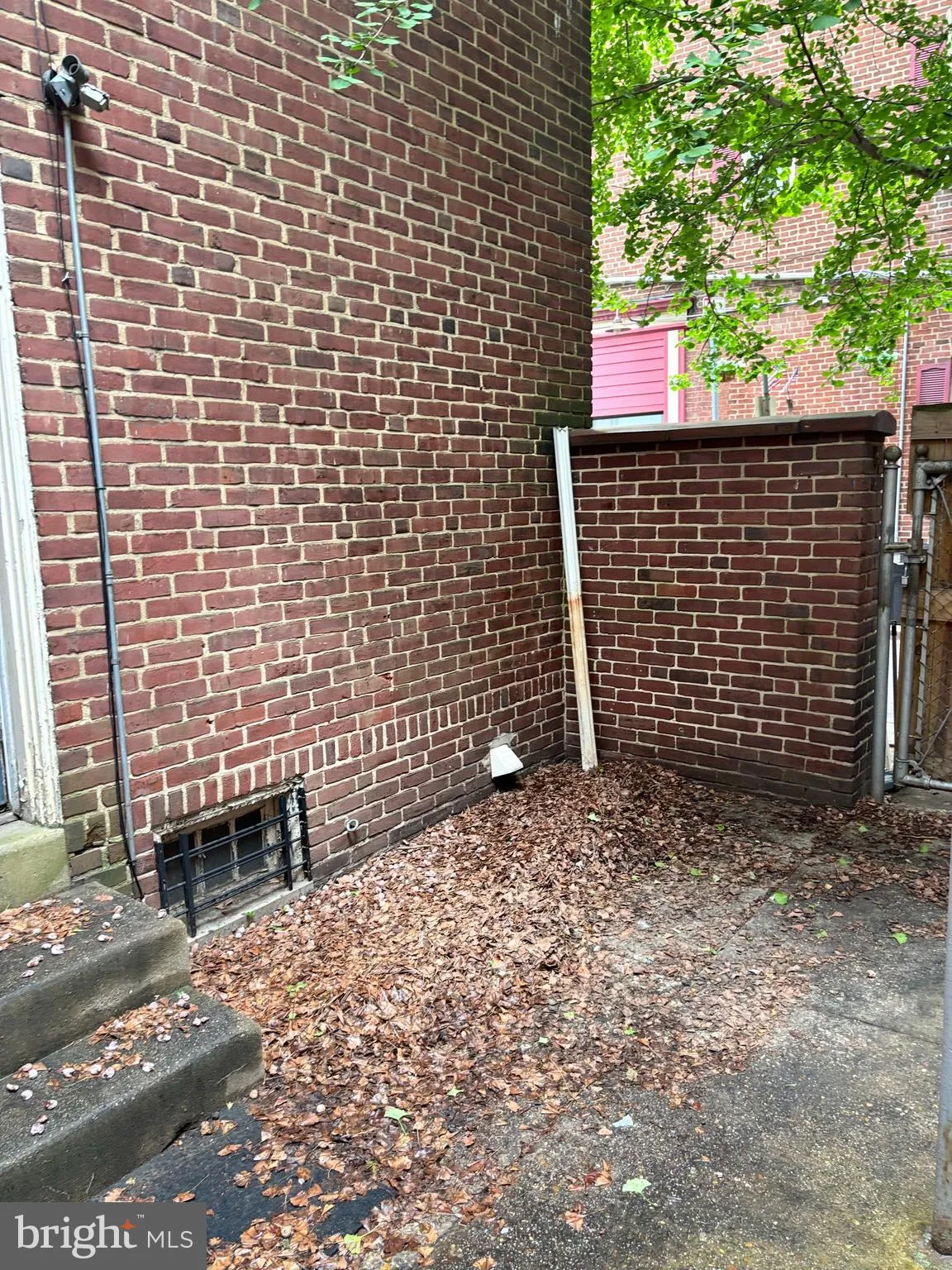 Philadelphia, Pennsylvania 19102, United States, 2 Bedrooms Bedrooms, ,1 BathroomBathrooms,Residential,Pending,134082