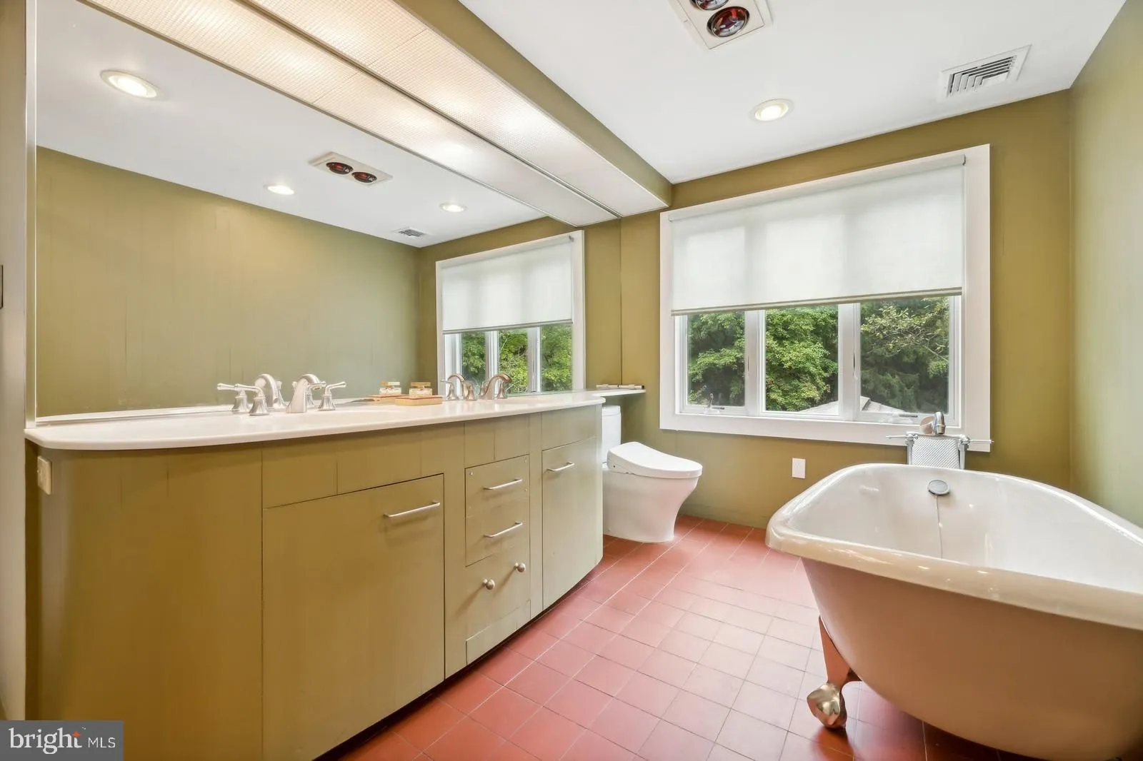 Princeton, New Jersey 08540, United States, 5 Bedrooms Bedrooms, ,5 BathroomsBathrooms,Residential,Pending,41325