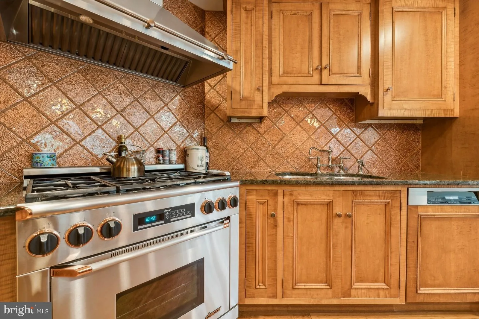 Princeton, New Jersey 08540, United States, 5 Bedrooms Bedrooms, ,5 BathroomsBathrooms,Residential,Pending,41325