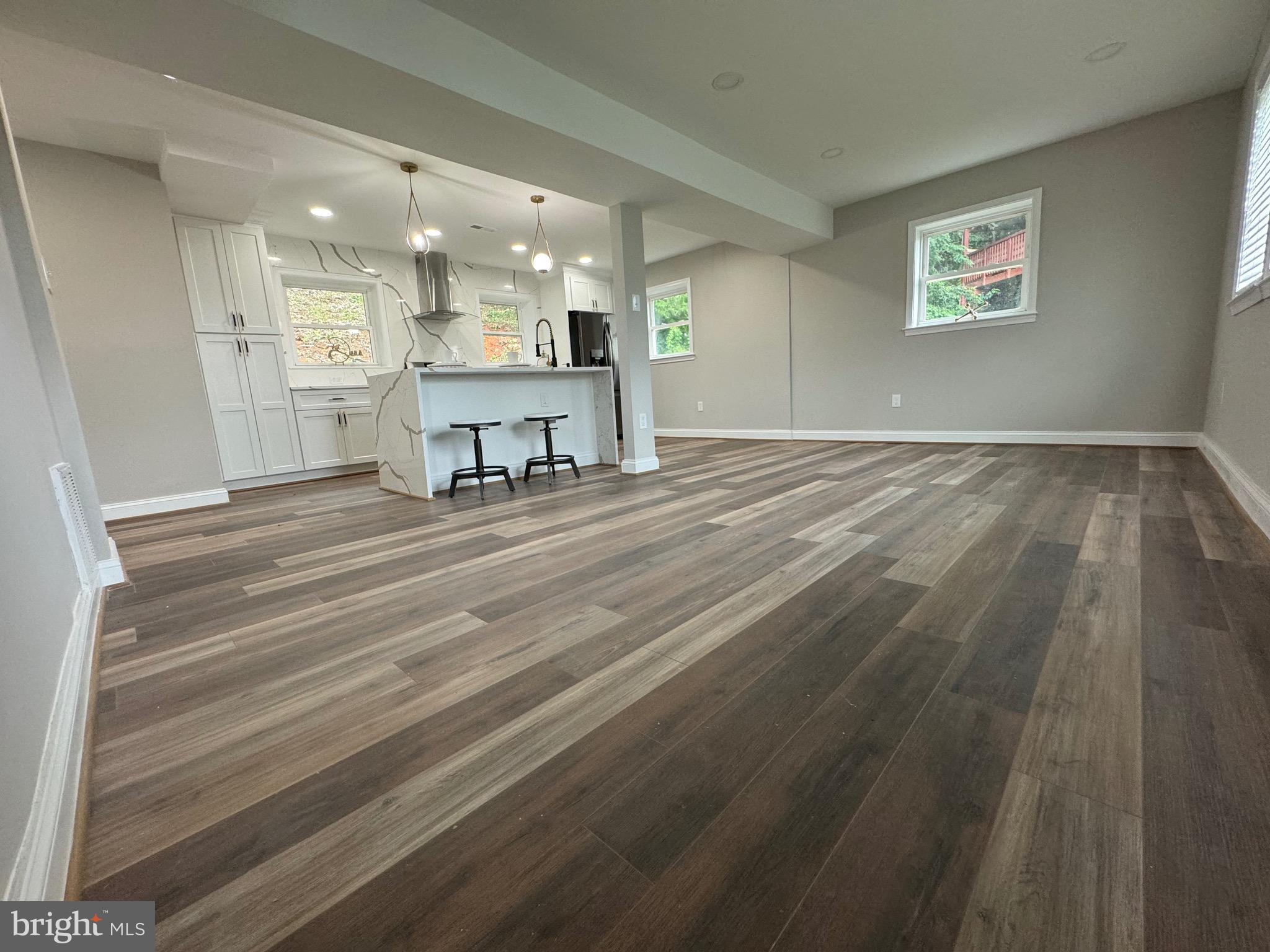 ROBIN HILLS - Residential