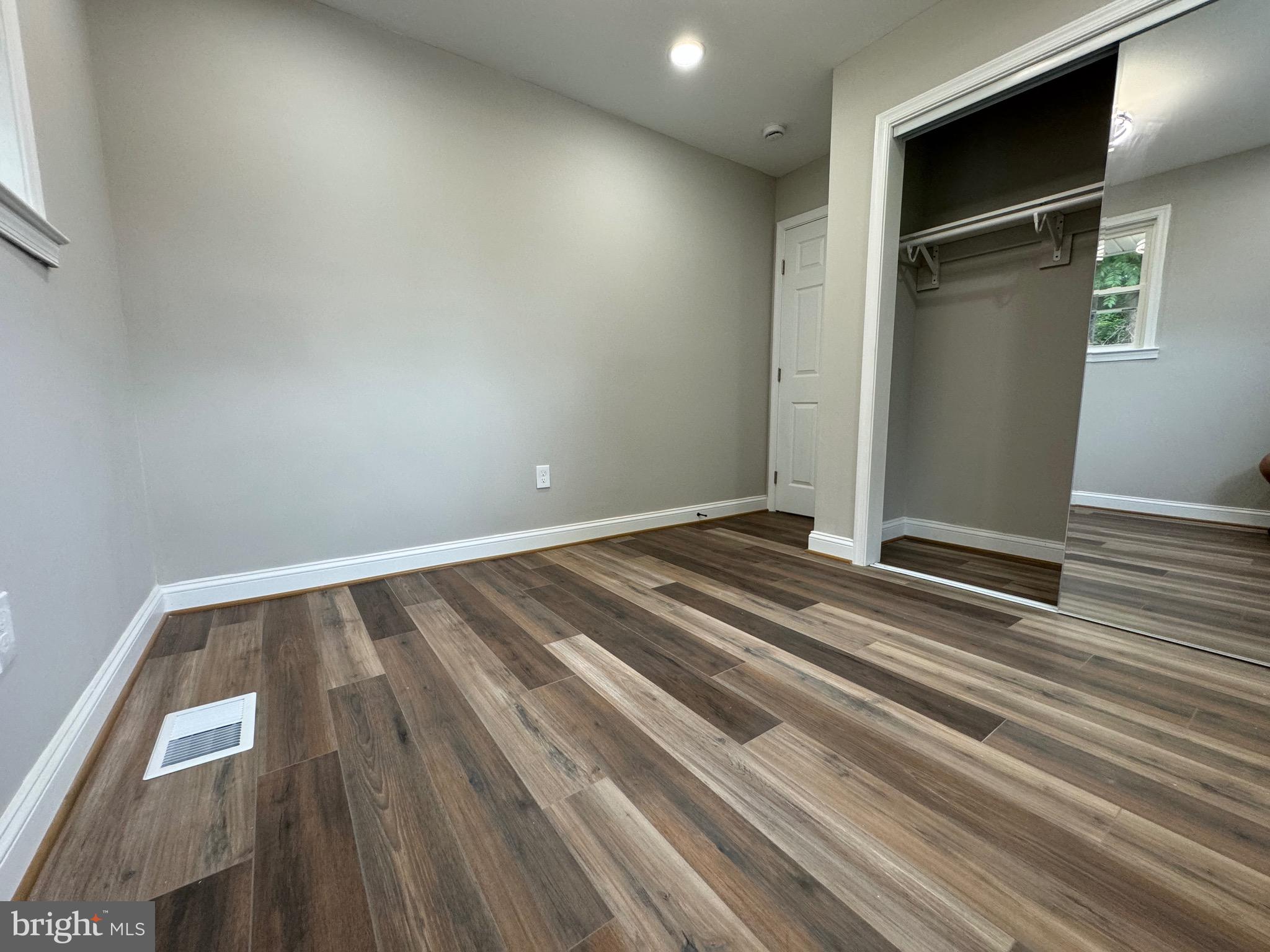 ROBIN HILLS - Residential