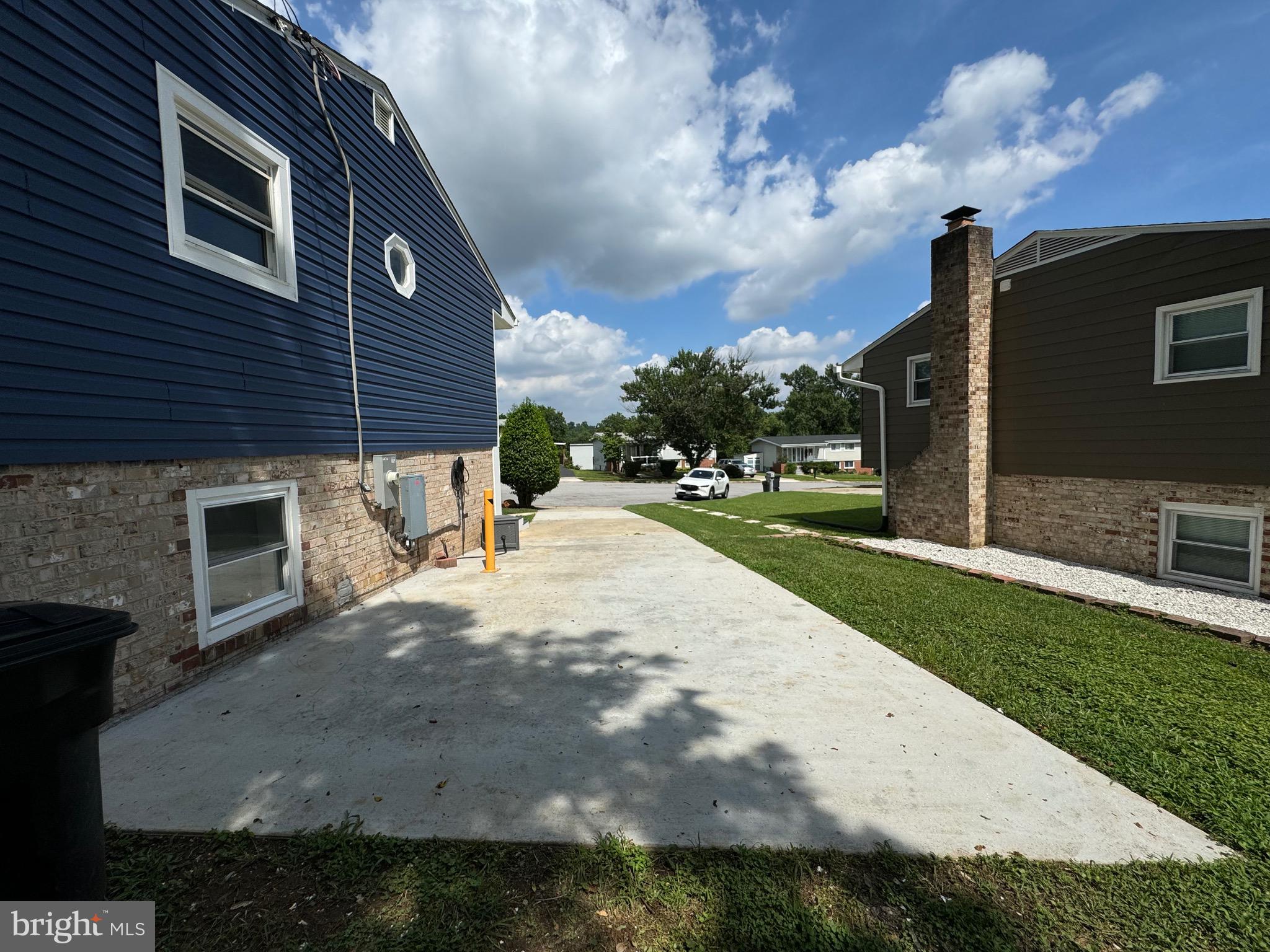 3404 CARDINAL COURT