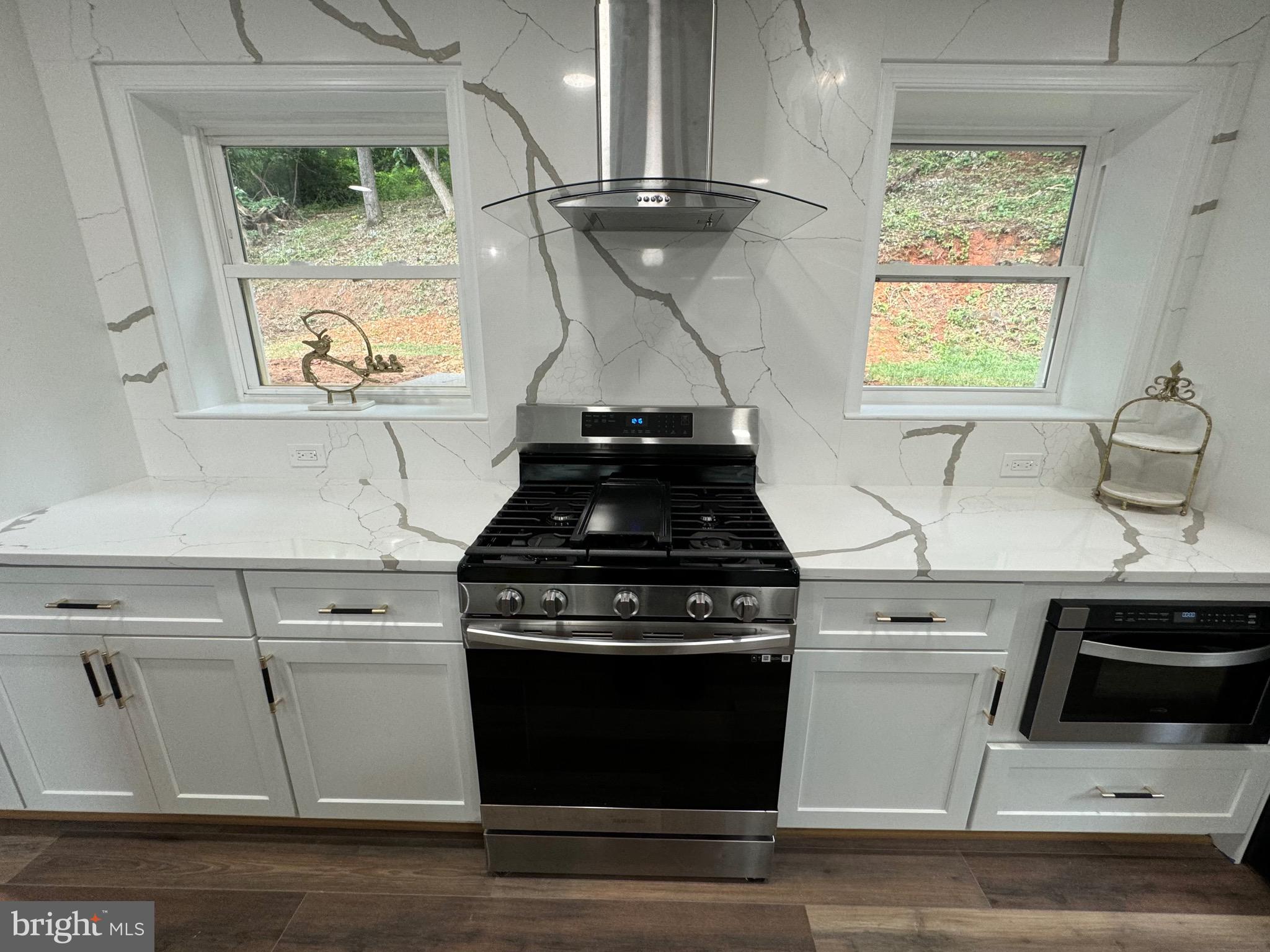 ROBIN HILLS - Residential