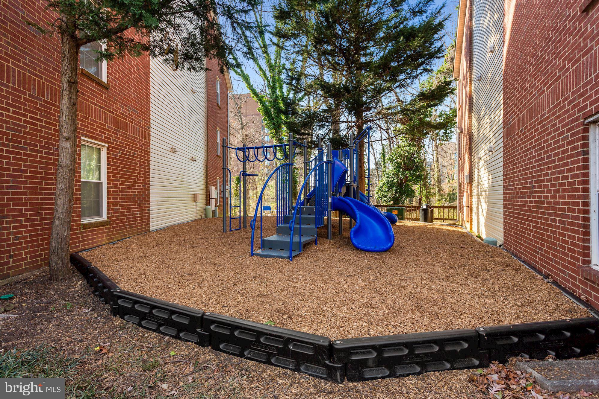 POINTE AT PARK CENTER - Residential