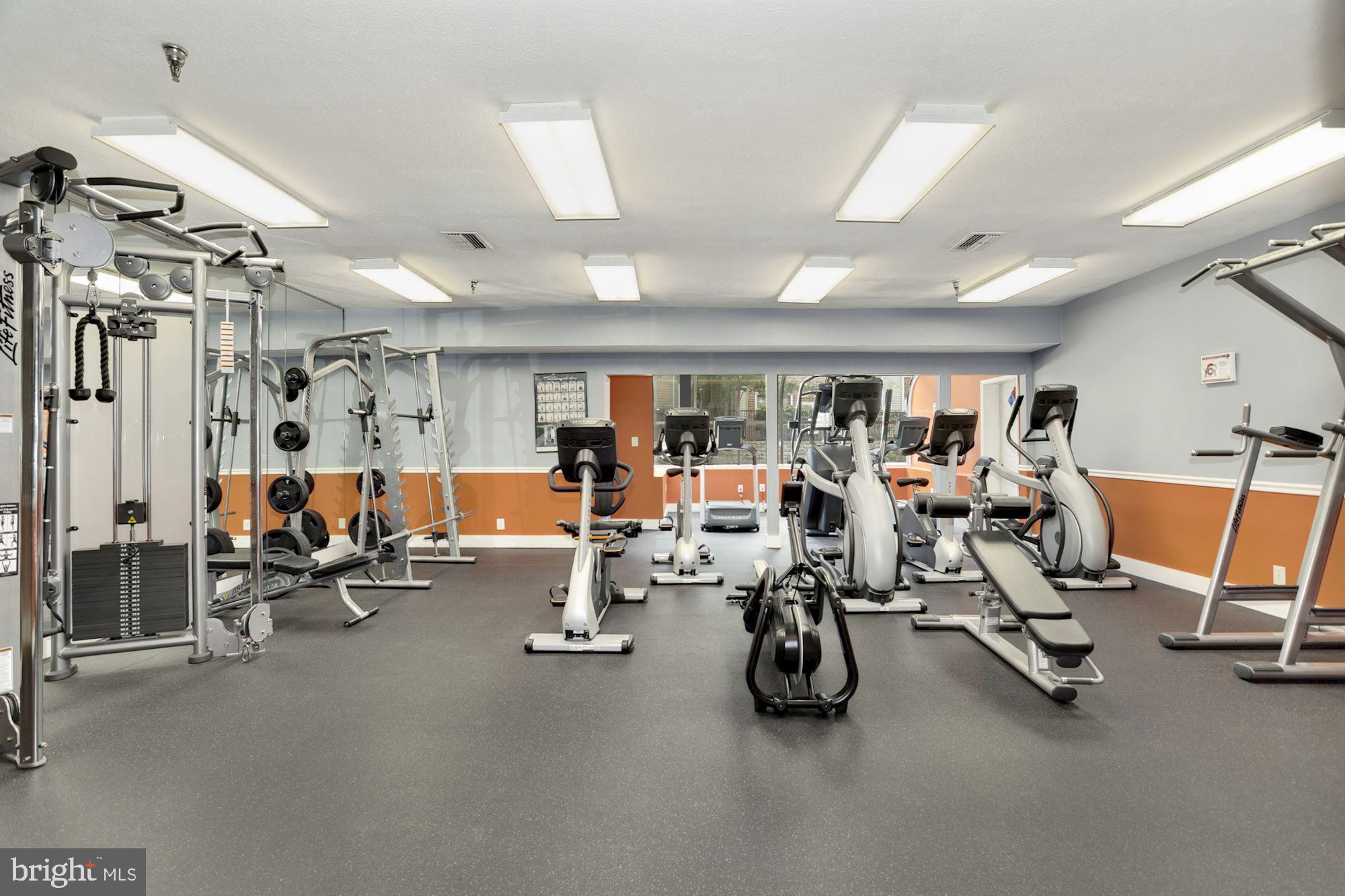 POINTE AT PARK CENTER - Residential