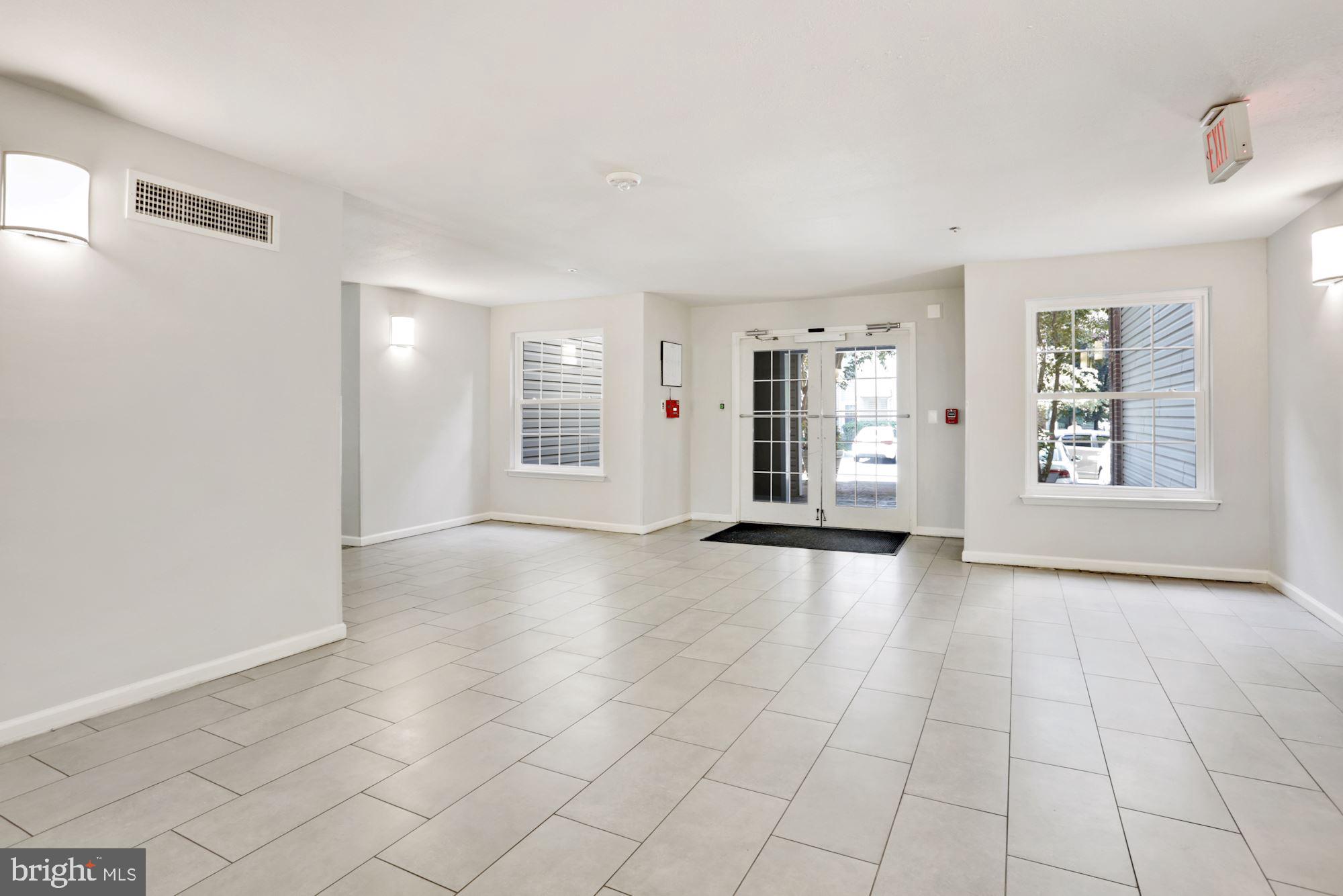 POINTE AT PARK CENTER - Residential