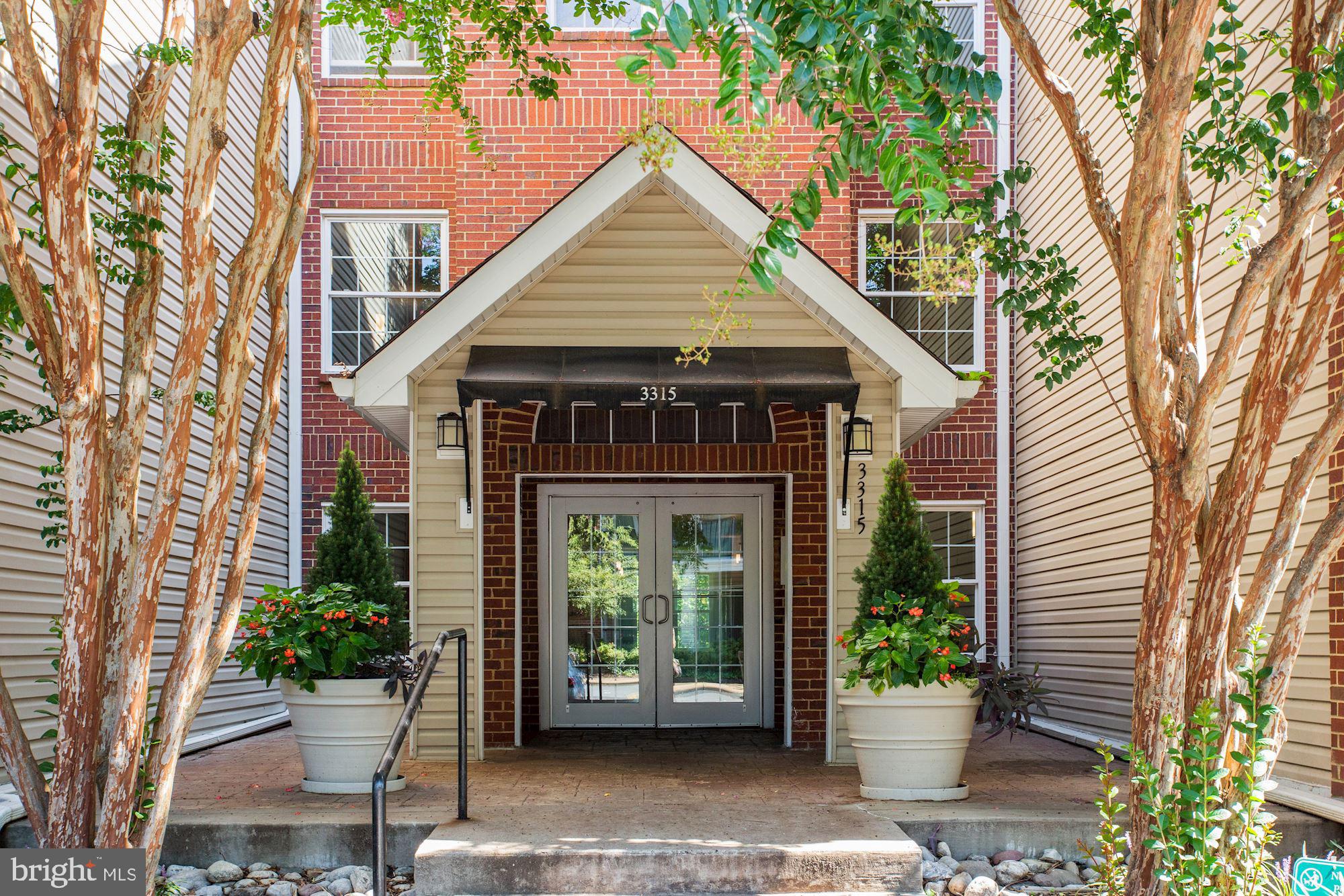 POINTE AT PARK CENTER - Residential