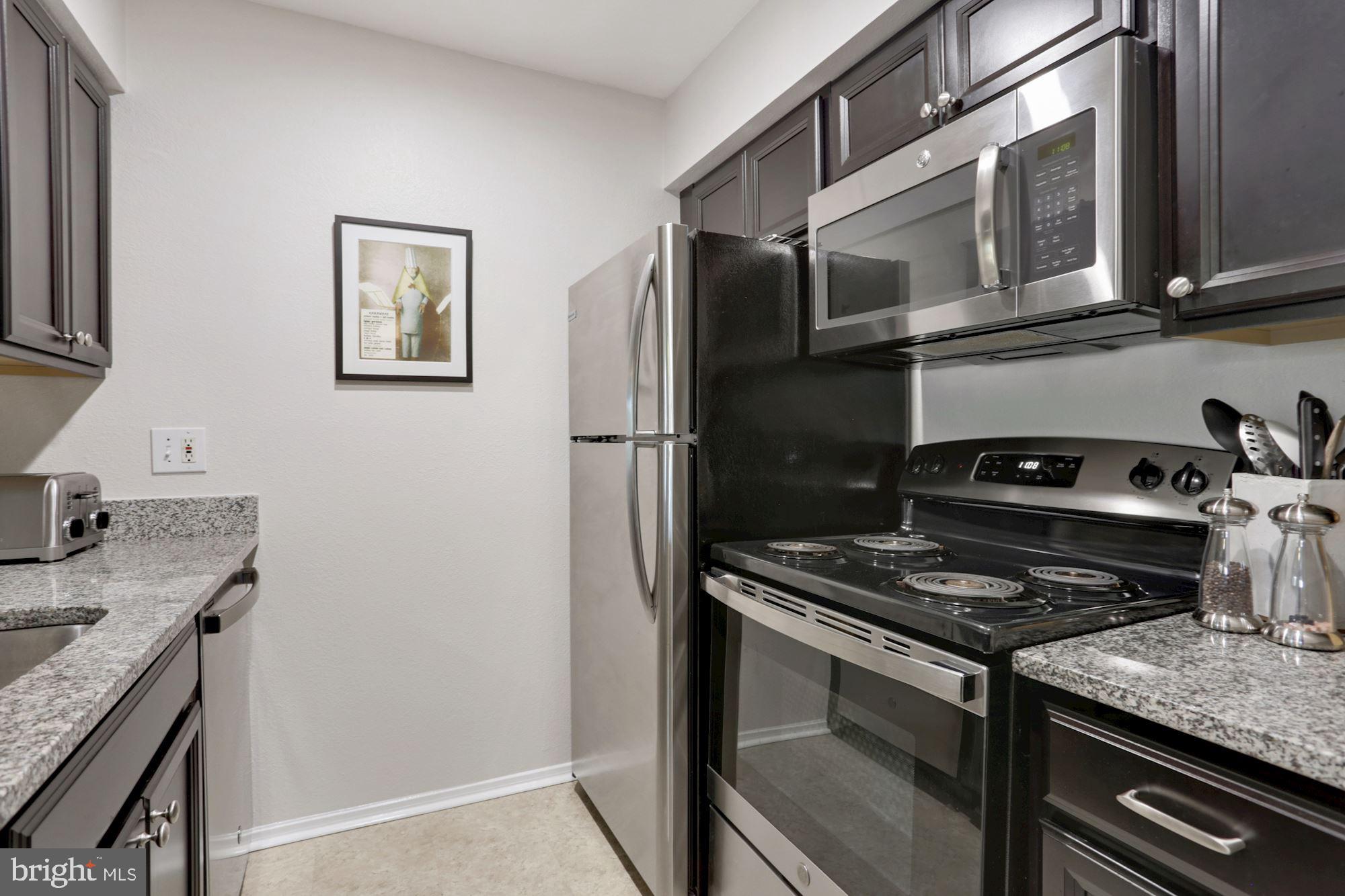 POINTE AT PARK CENTER - Residential