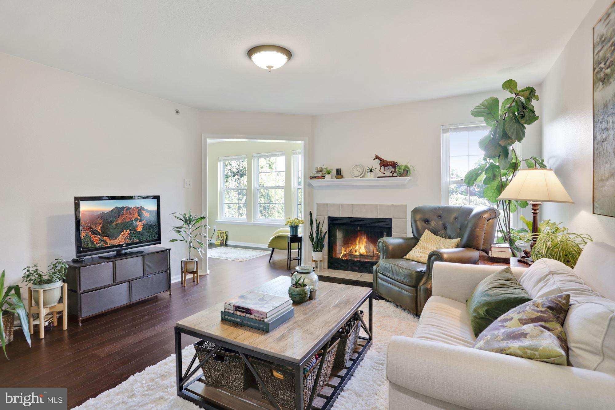 POINTE AT PARK CENTER - Residential