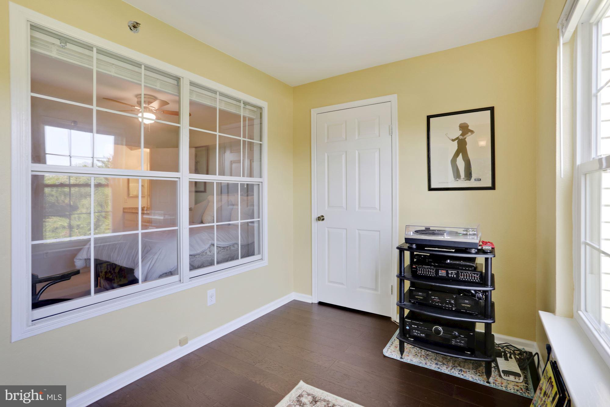 POINTE AT PARK CENTER - Residential