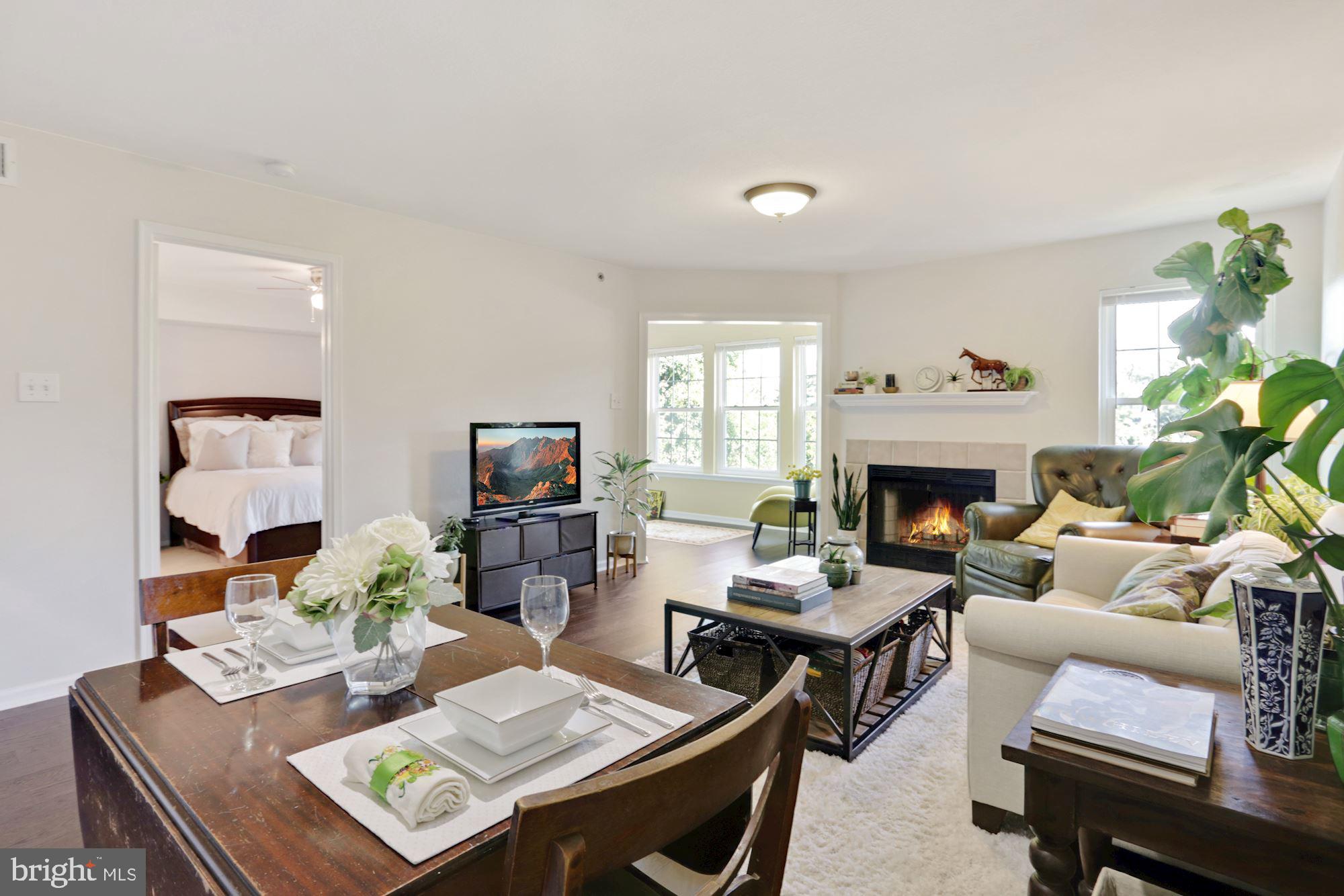 POINTE AT PARK CENTER - Residential