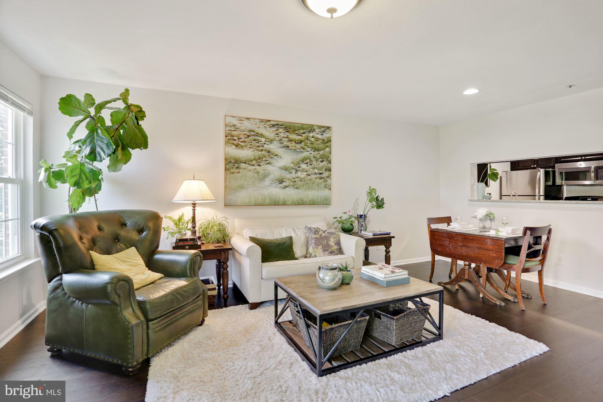 POINTE AT PARK CENTER - Residential