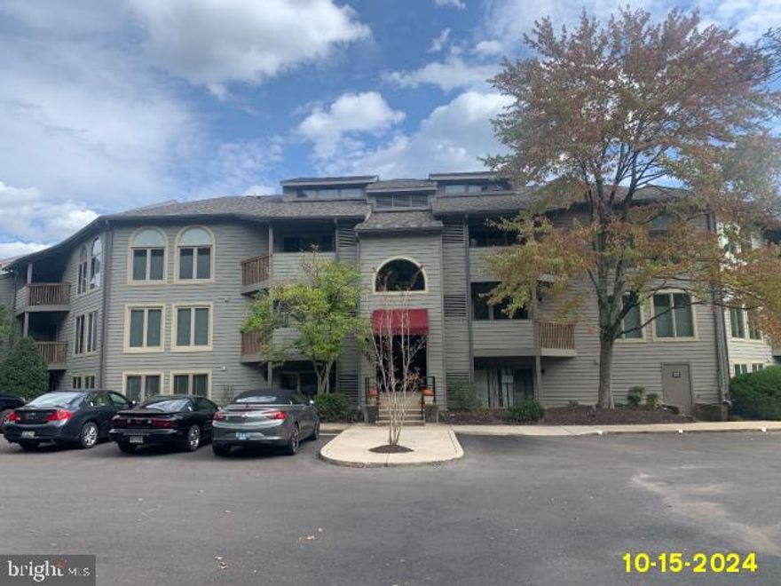 7036 Harbour Village Court in Annapolis, MD, is a charming waterfront townhouse that combines comfort and style, making it ideal for both relaxation and entertaining. The property features an open-concept living area with a fireplace. Enjoy a private balcony with marina views, alongside community amenities like a pool, tennis courts, and walking trails. Conveniently located near downtown Annapolis, this move-in ready home awaits your personal touches. Schedule a showing today!