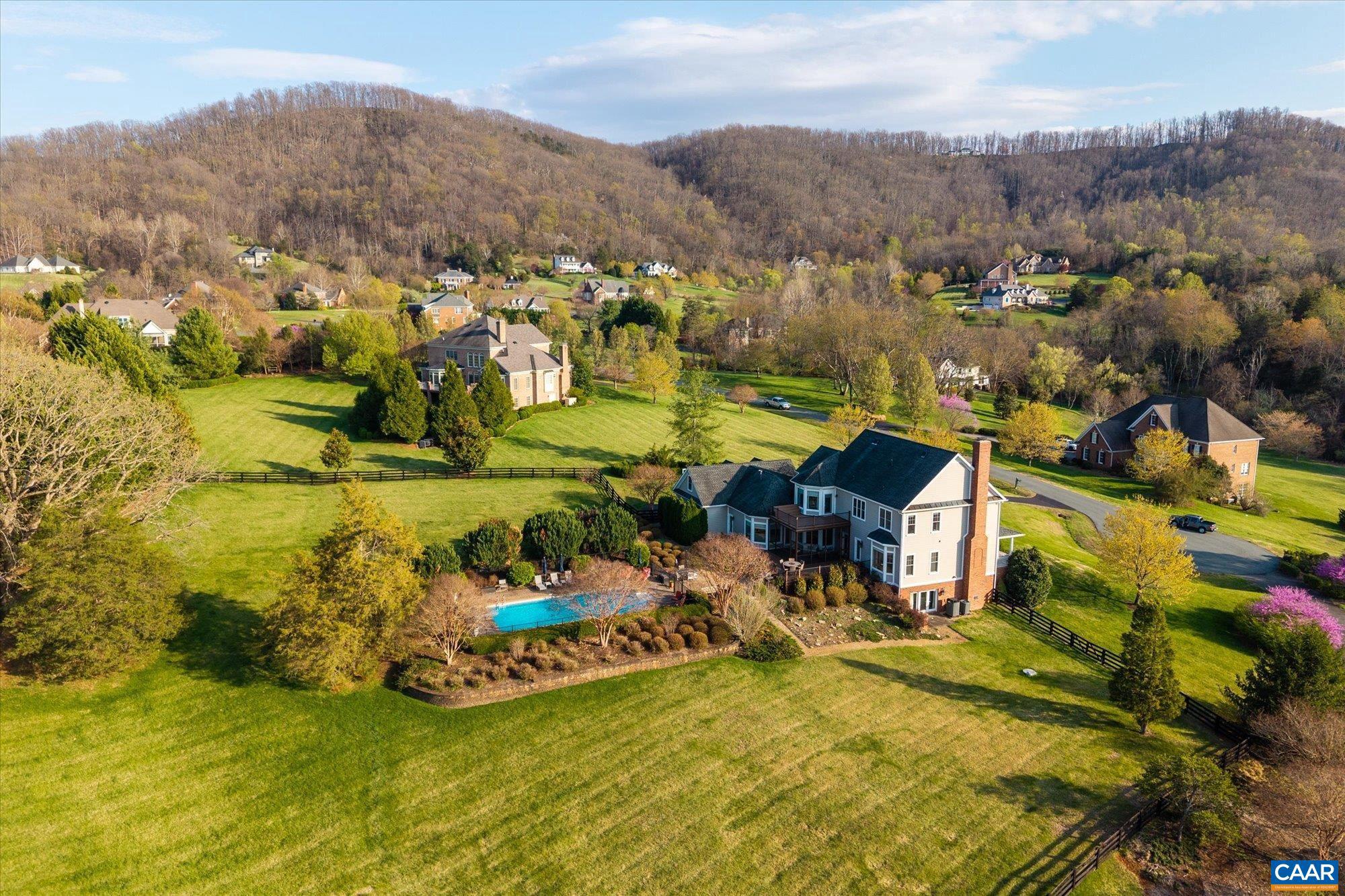 THE ROCKS - Residential