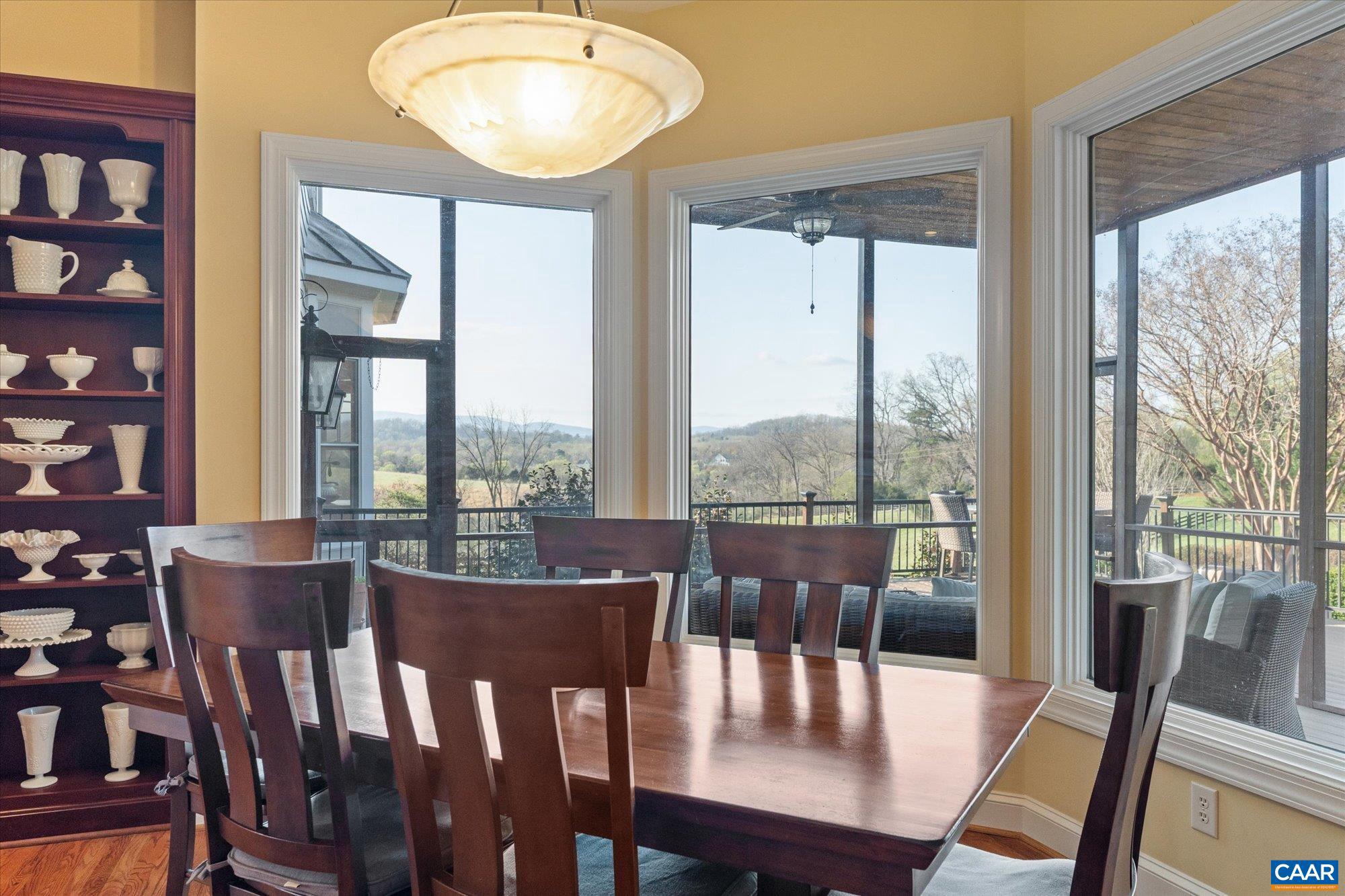 THE ROCKS - Residential