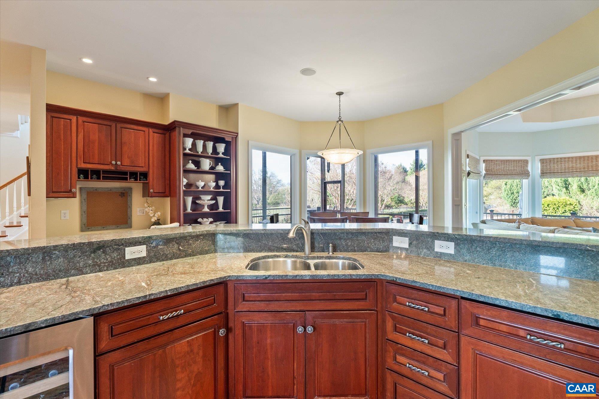 THE ROCKS - Residential