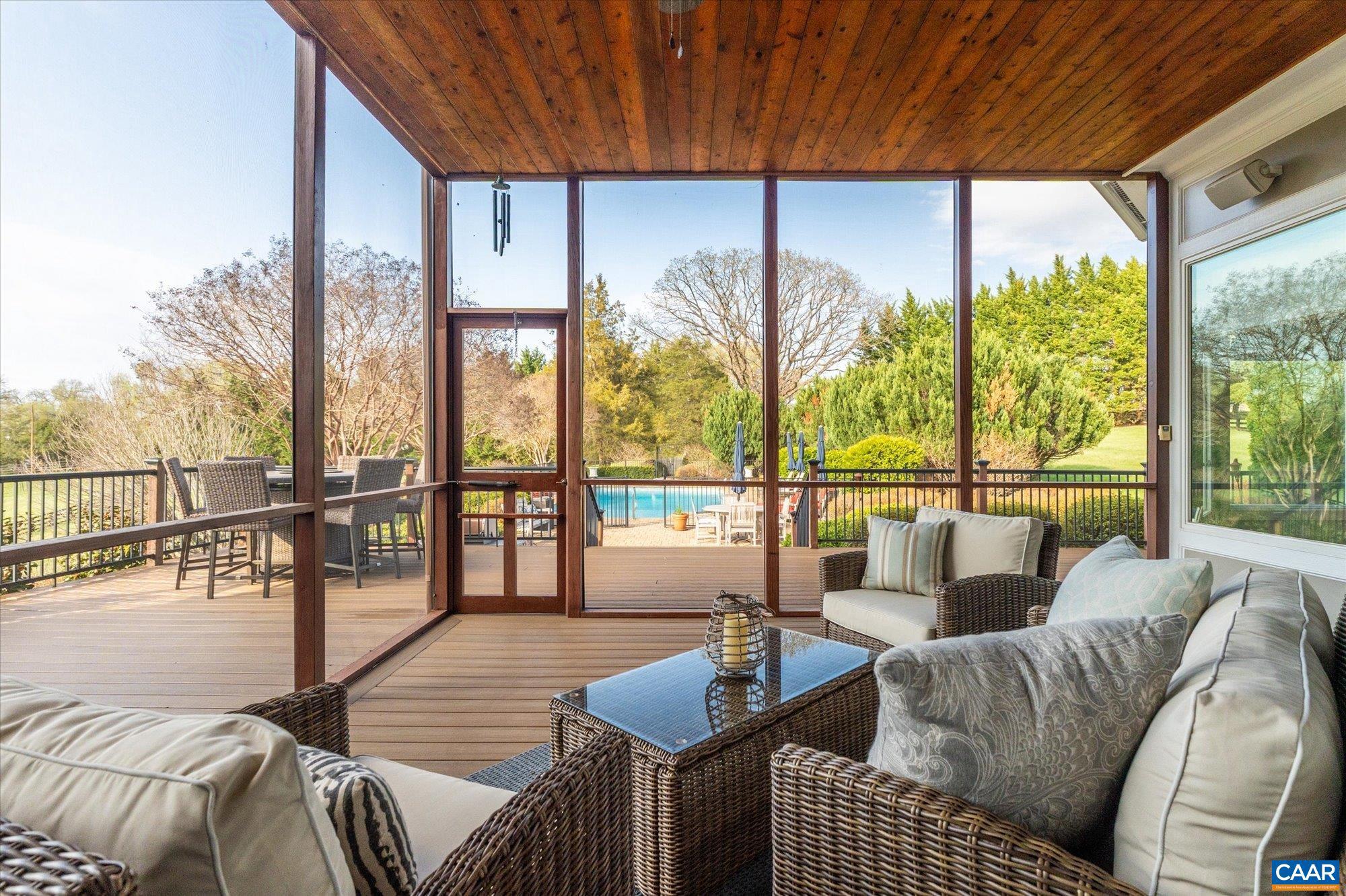 THE ROCKS - Residential