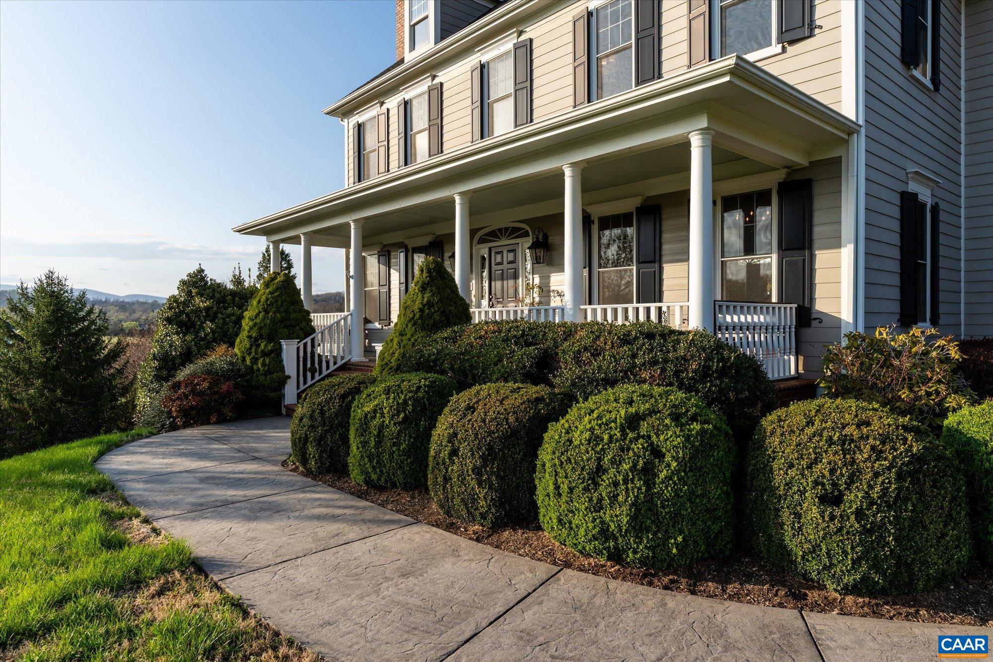 THE ROCKS - Residential