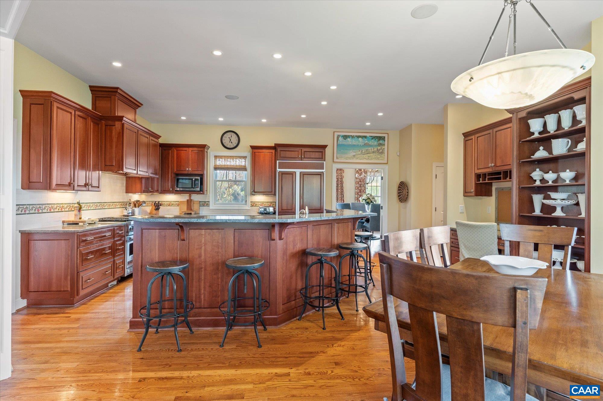 THE ROCKS - Residential