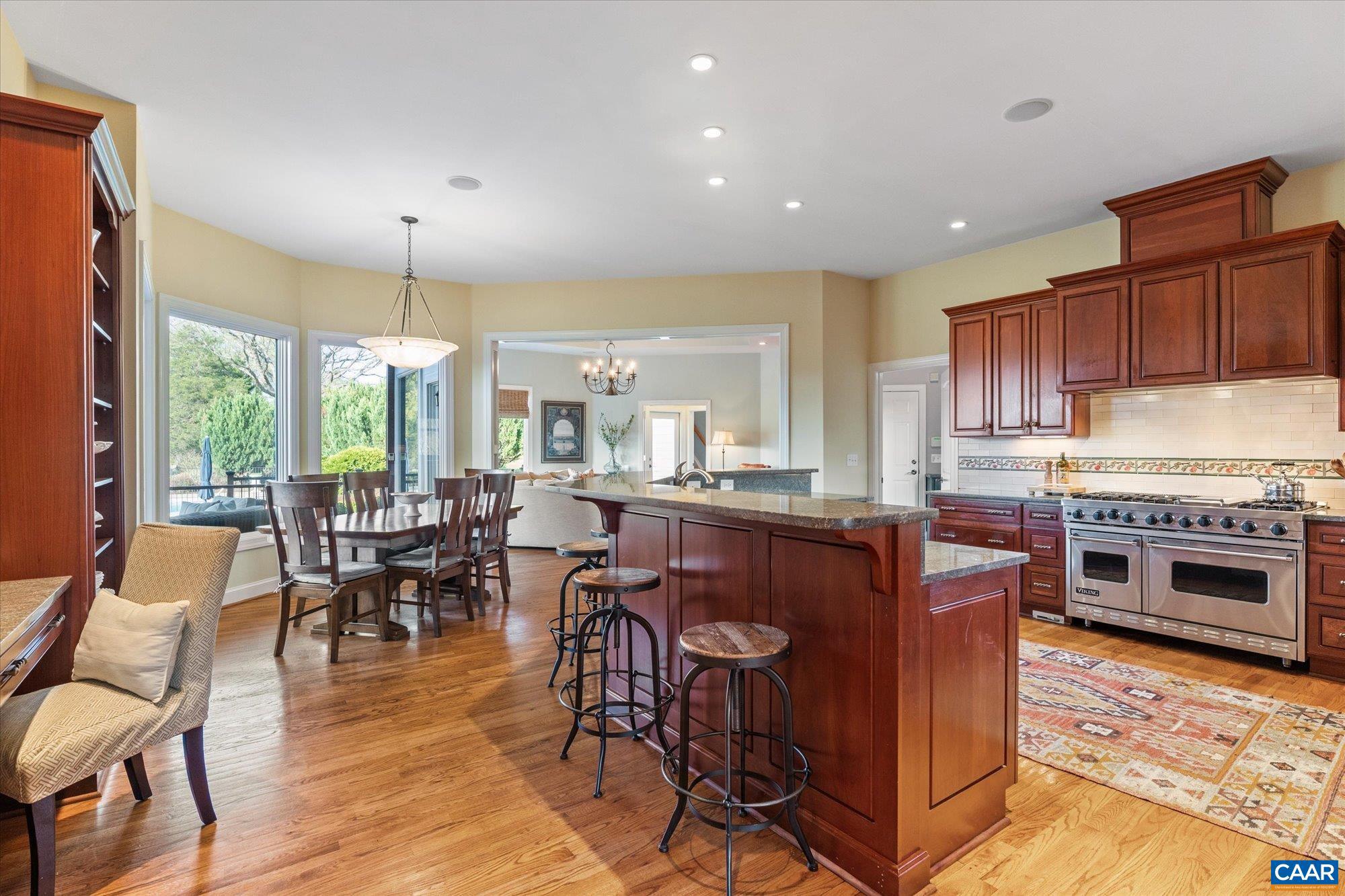 THE ROCKS - Residential